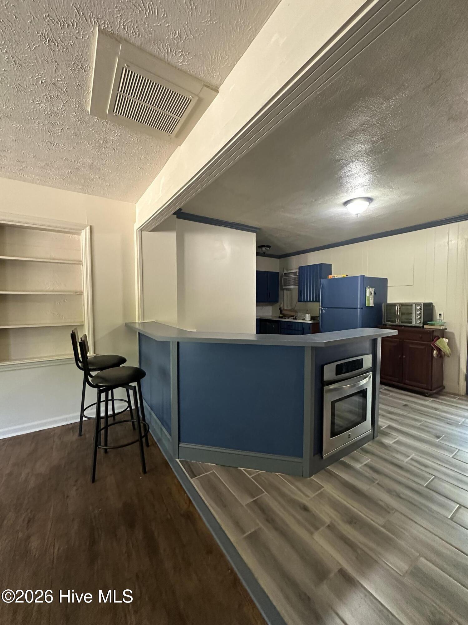 109 W Chestnut Street Property Photo 7