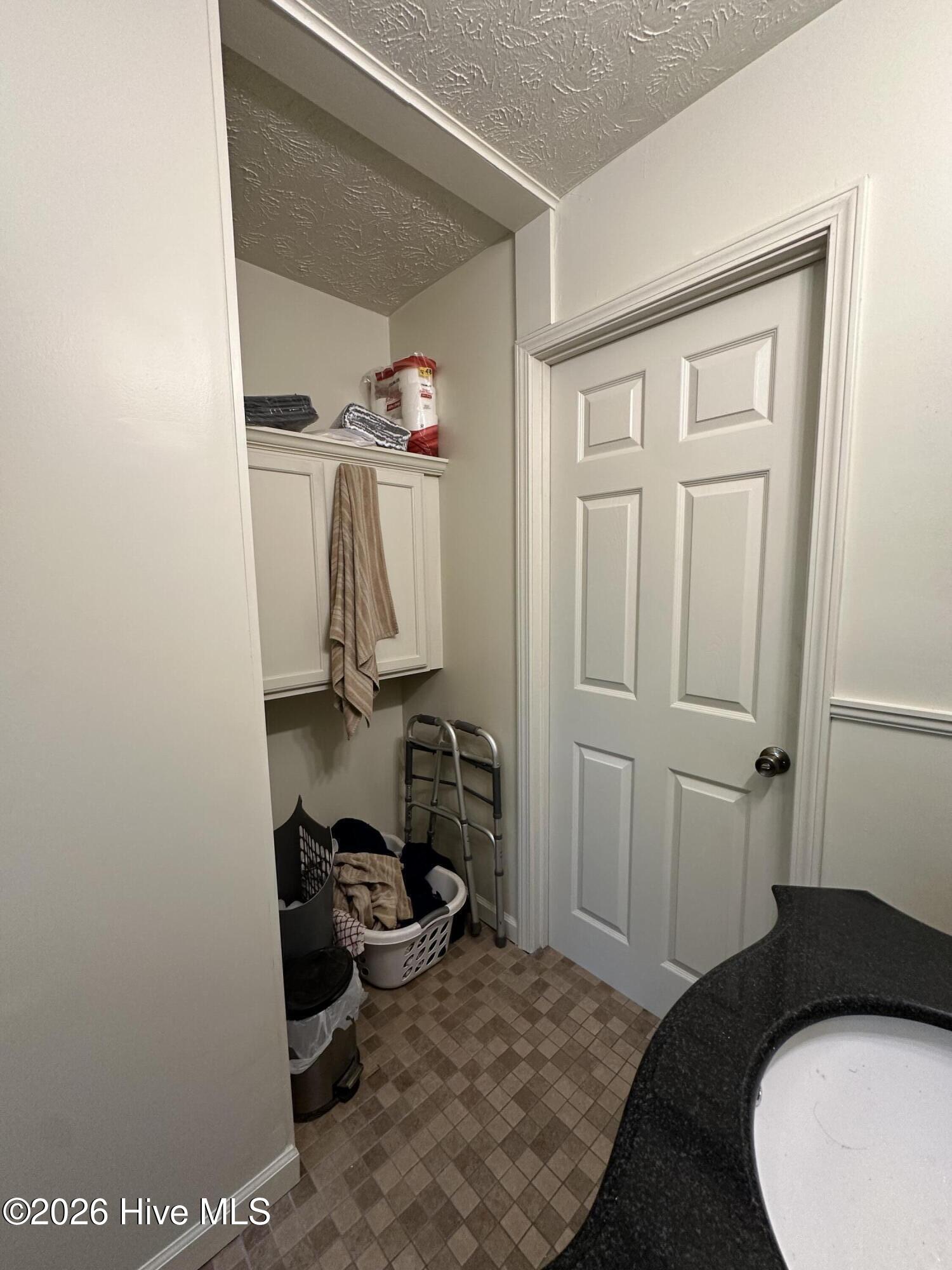 109 W Chestnut Street Property Photo 20
