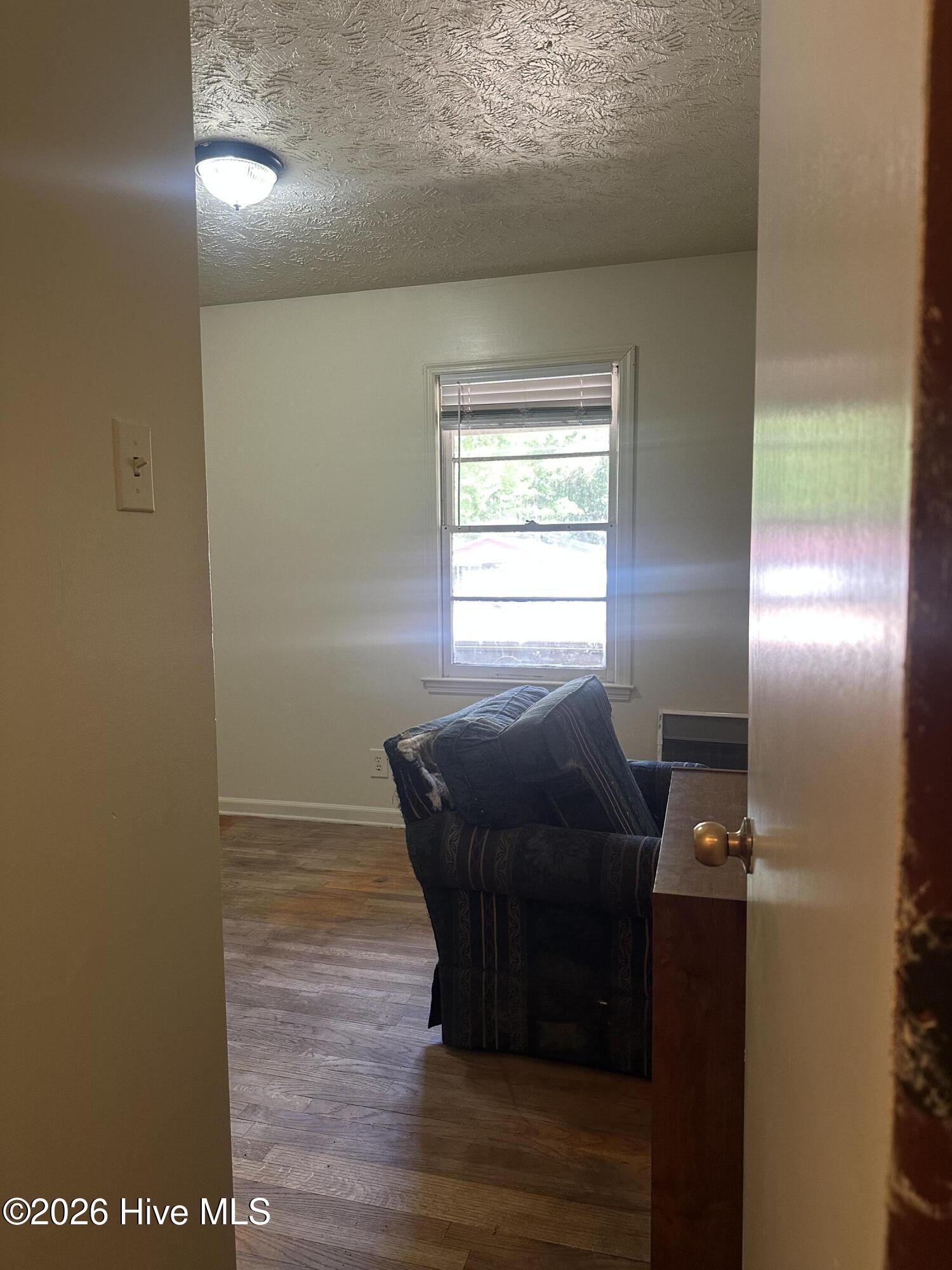 109 W Chestnut Street Property Photo 22