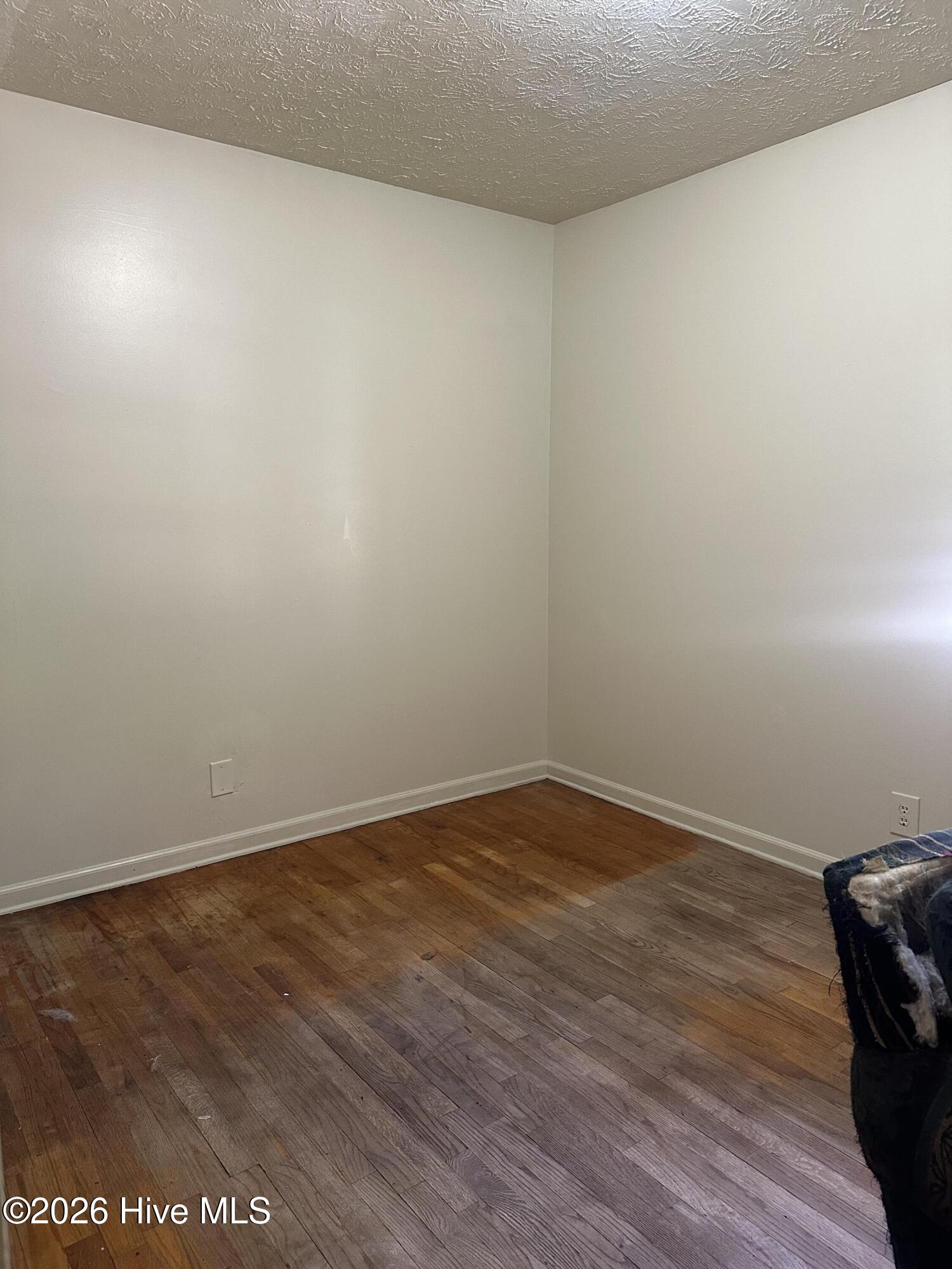 109 W Chestnut Street Property Photo 23