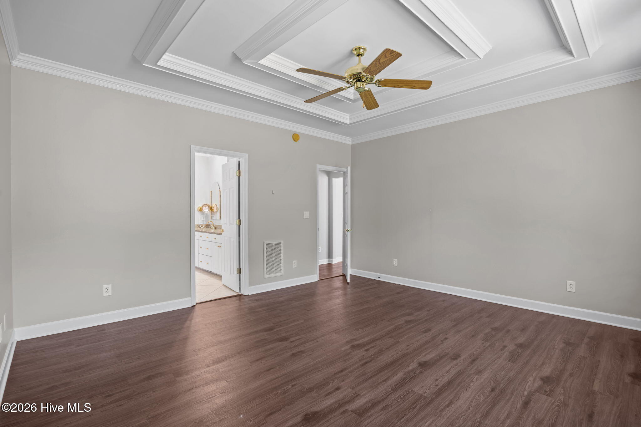 225 Shearwater Drive Property Photo 10