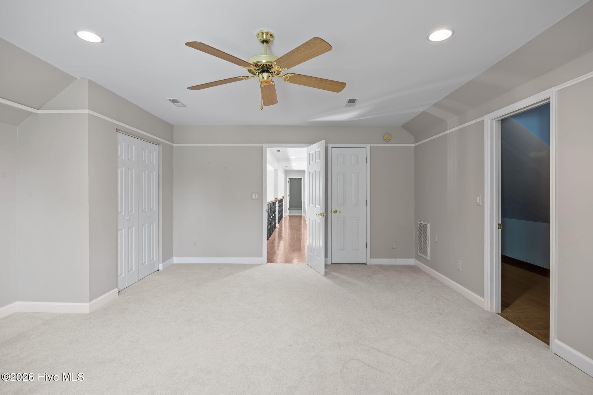 225 Shearwater Drive Property Photo 18