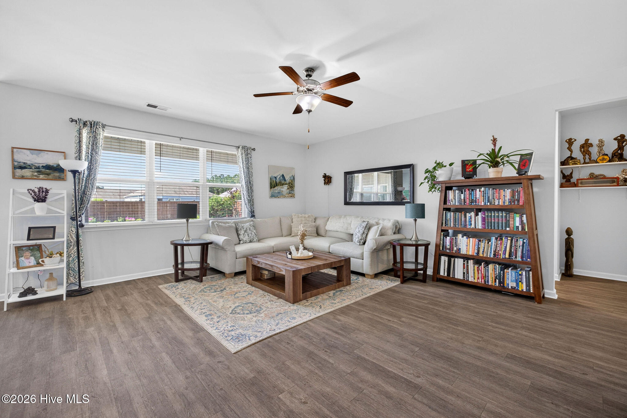 483 St Kitts Way Property Photo 4