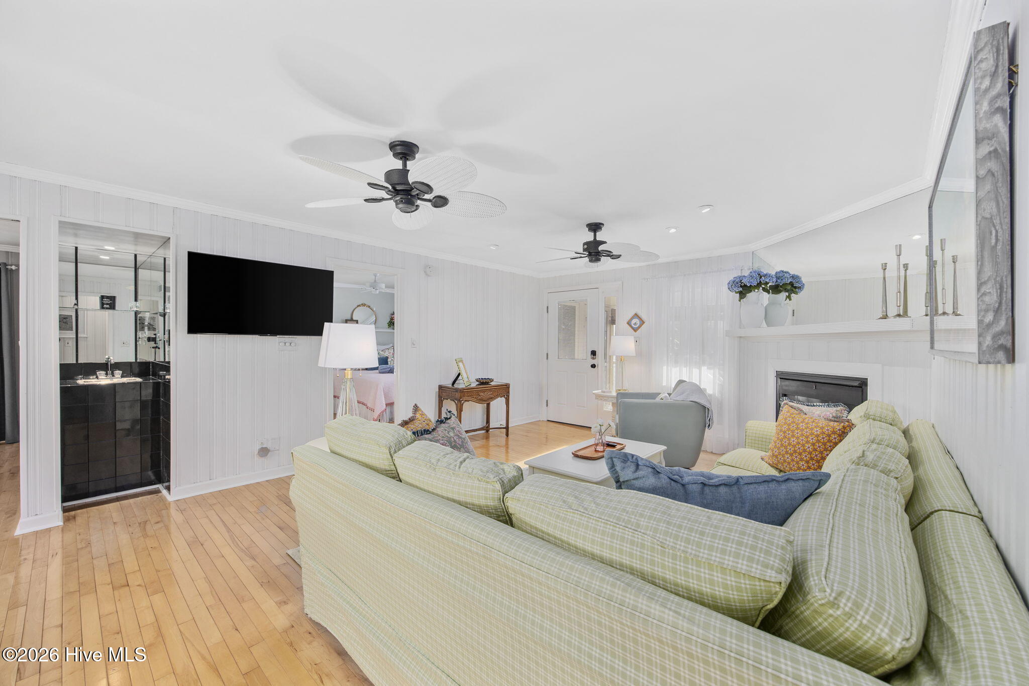 407 35th Street Property Photo 6