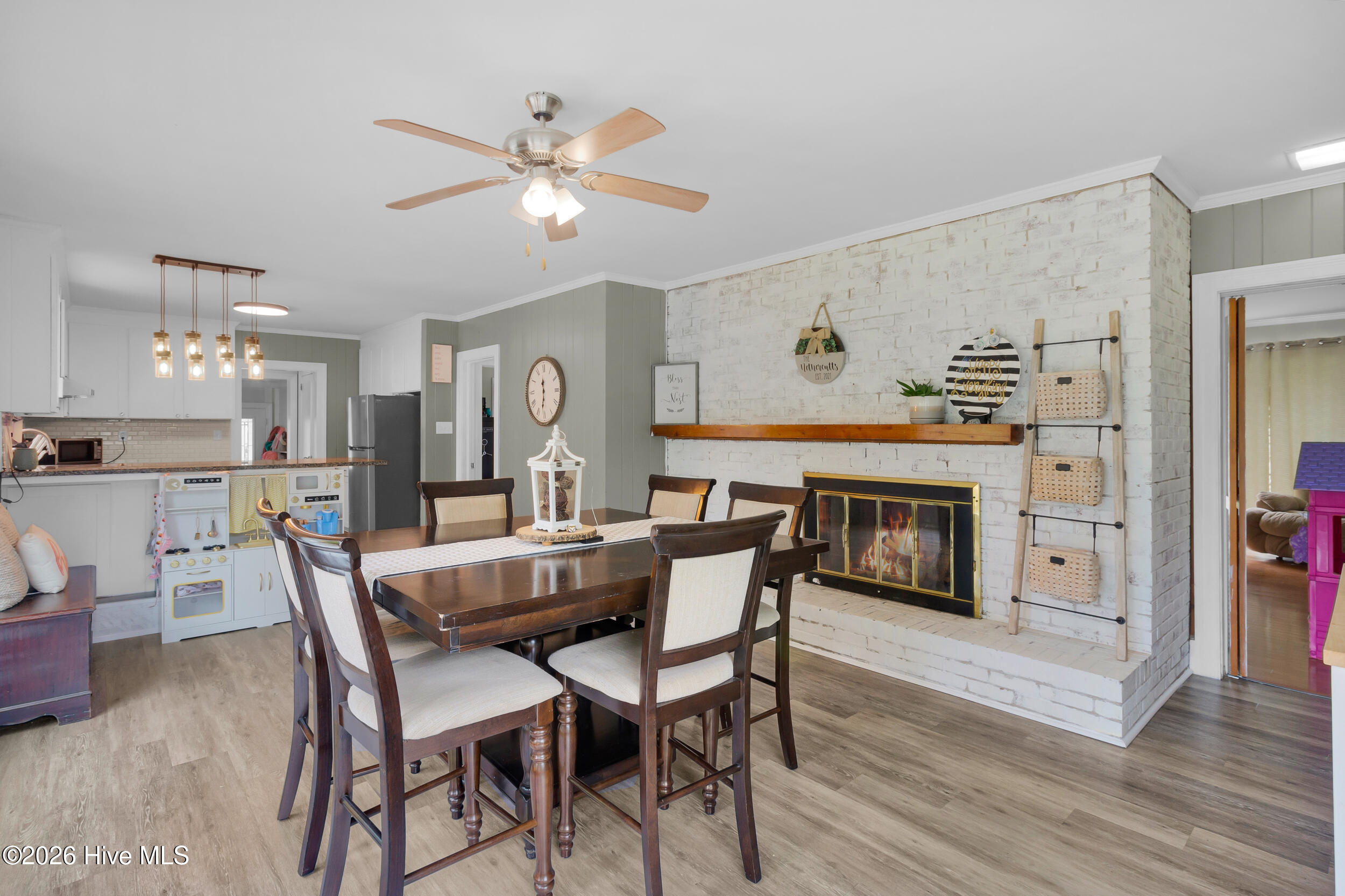 1912 Greenbriar Road Property Photo 4