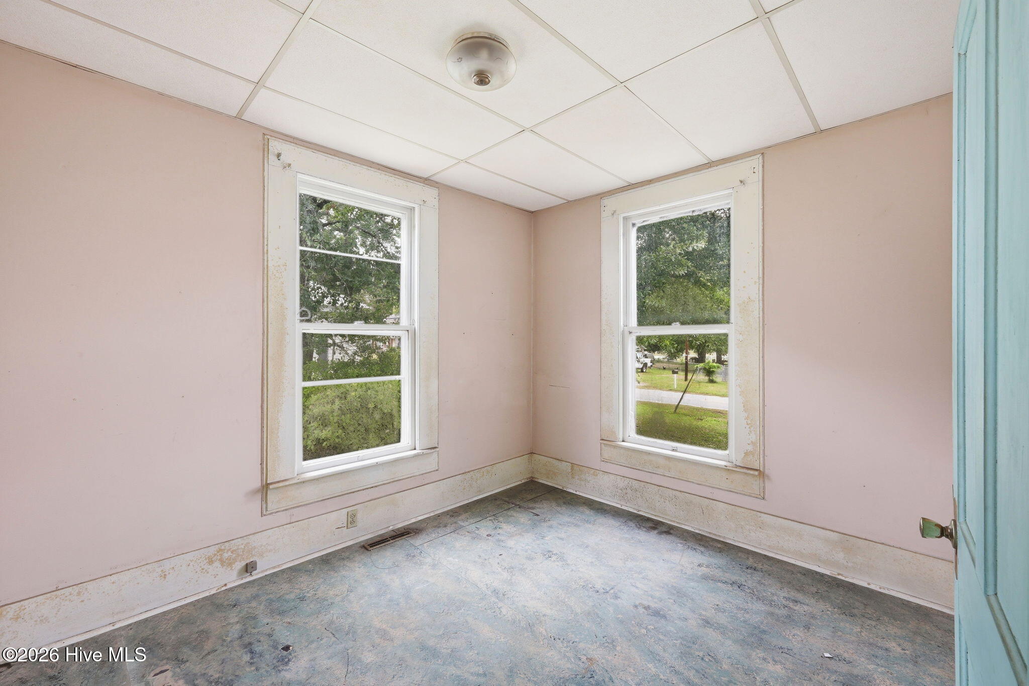 211 Pollock Street Property Photo 17