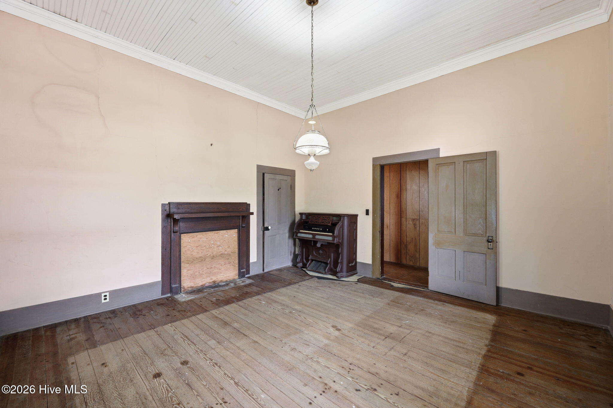 211 Pollock Street Property Photo 20