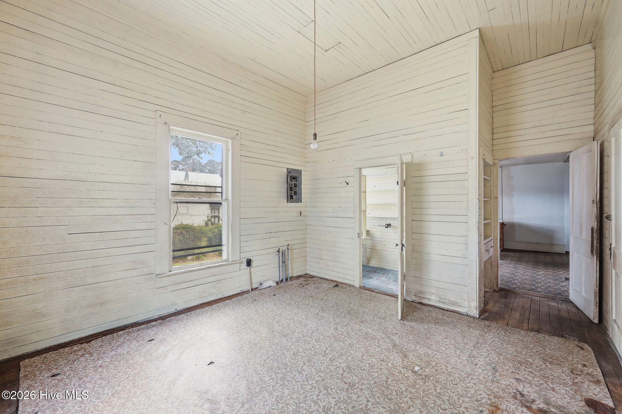 211 Pollock Street Property Photo 25