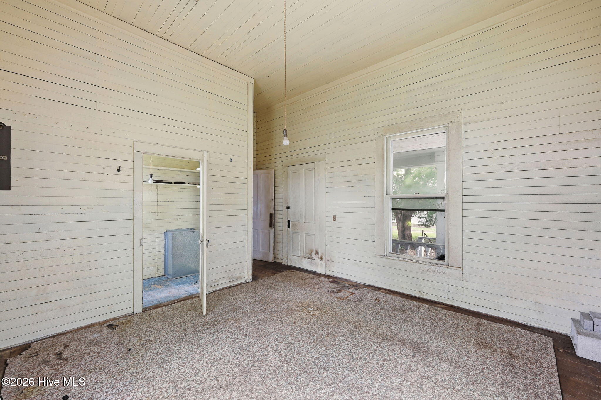 211 Pollock Street Property Photo 26