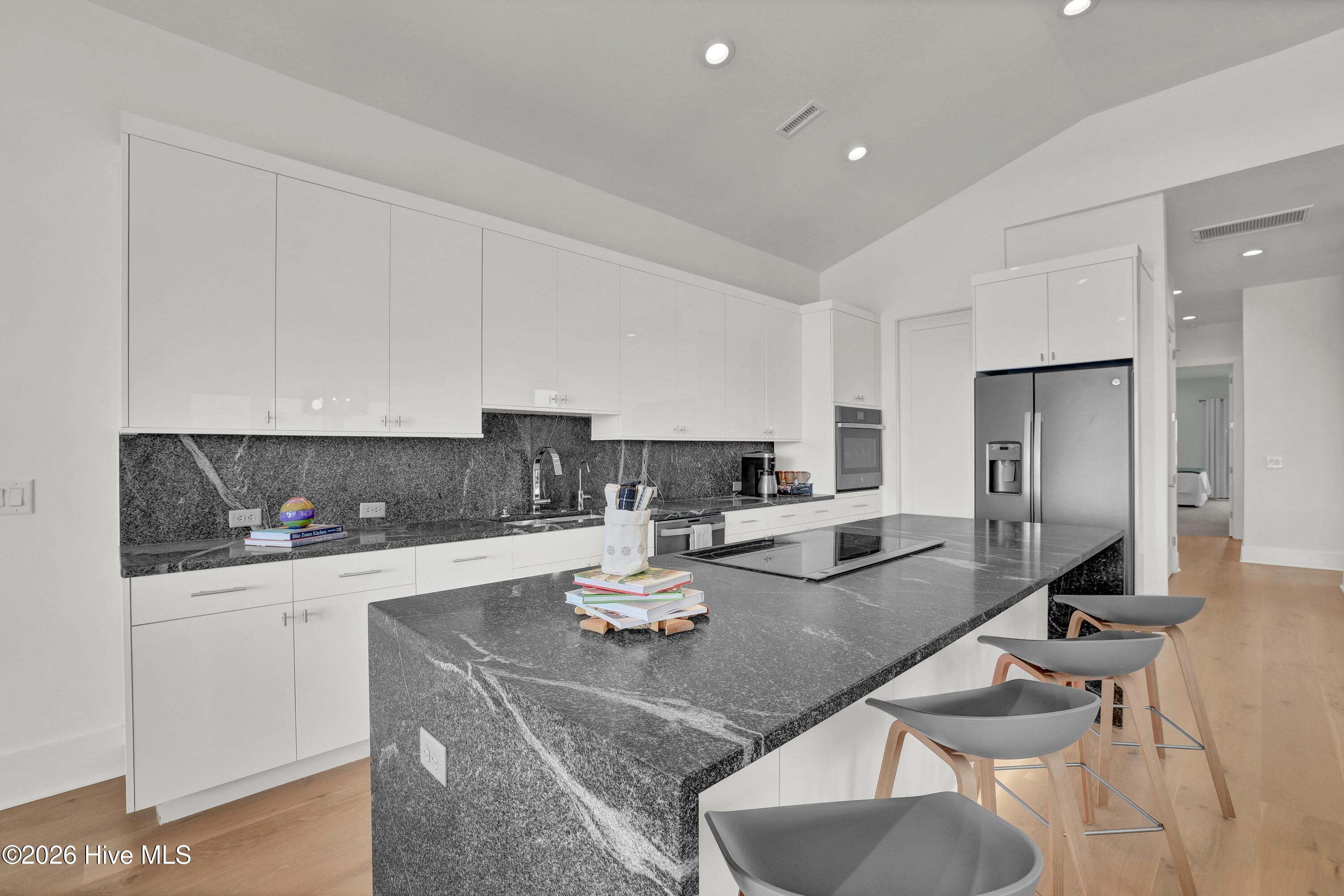 12 Mallard Street Unit 12b Property Photo 10