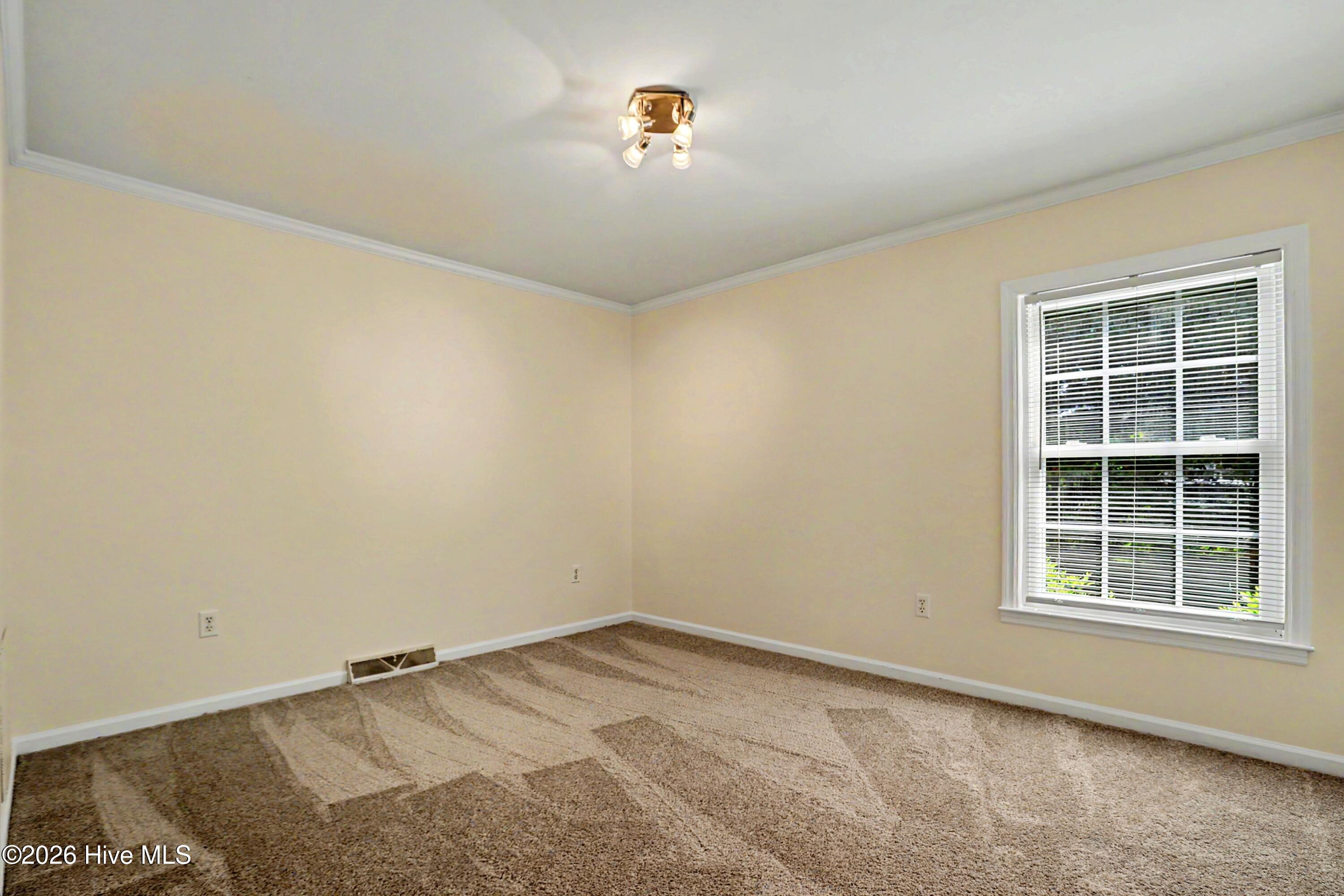 114 Royal Oak Drive Property Photo 28
