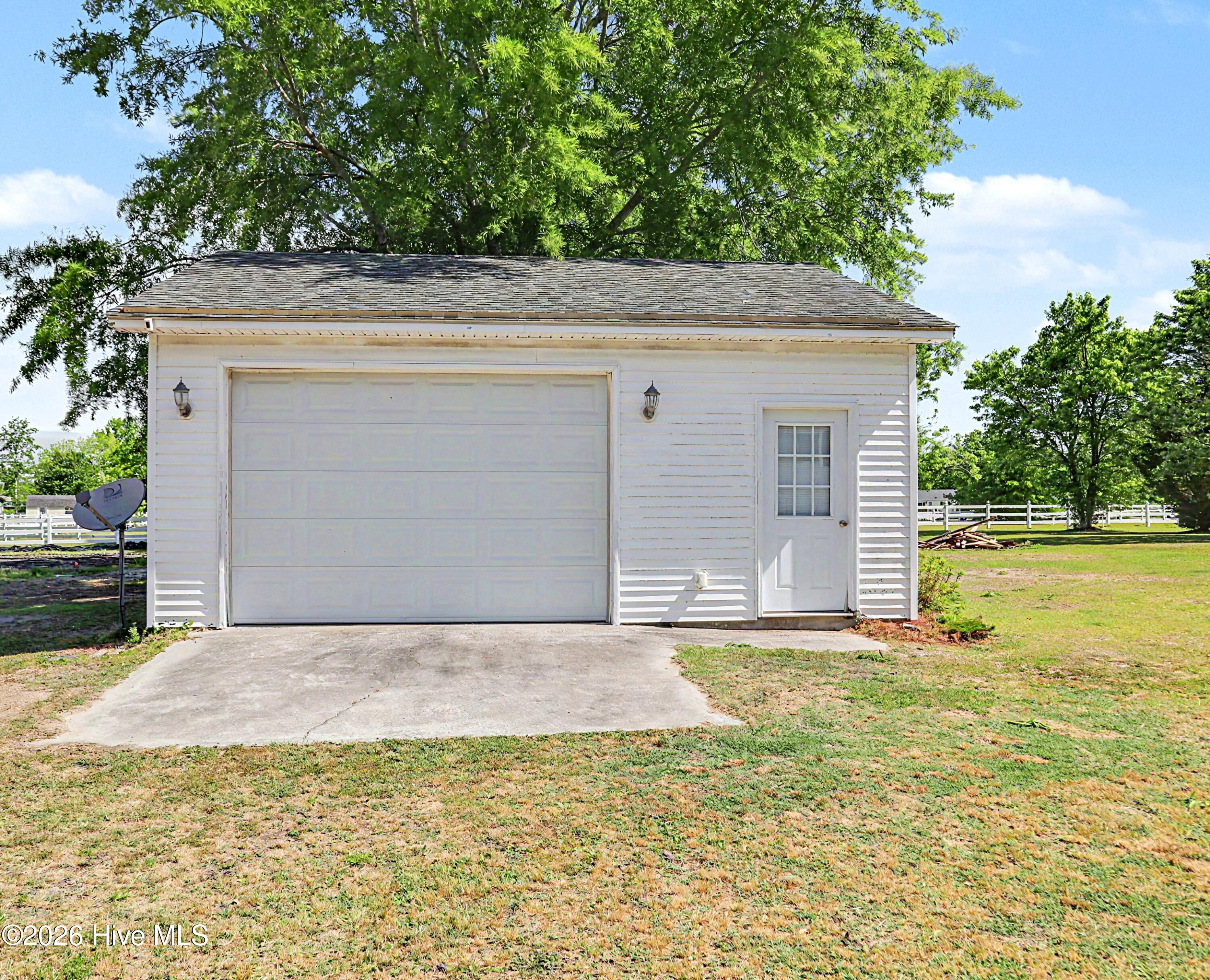 114 Royal Oak Drive Property Photo 39