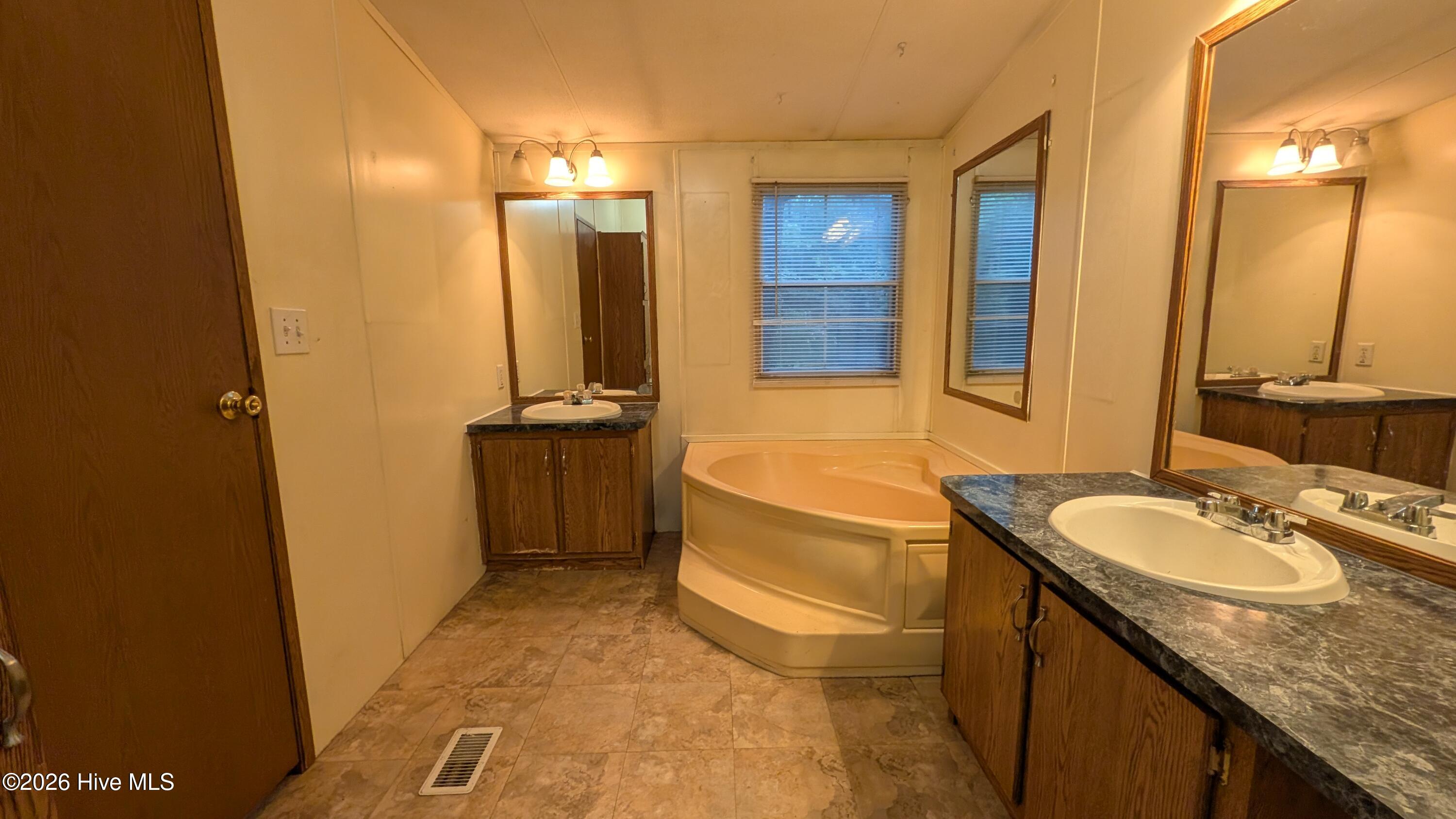 168 Riverview Drive Property Photo 90