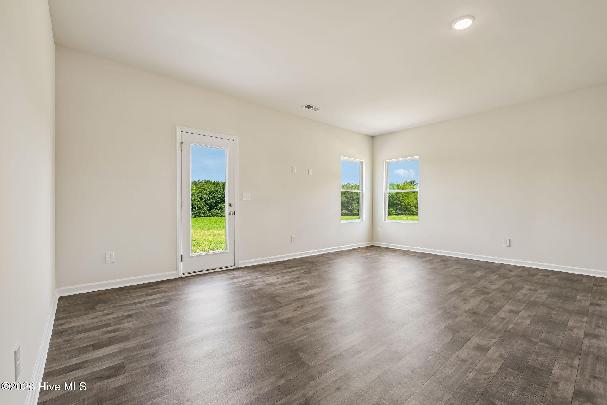 105 Hallwood Drive Property Photo 8
