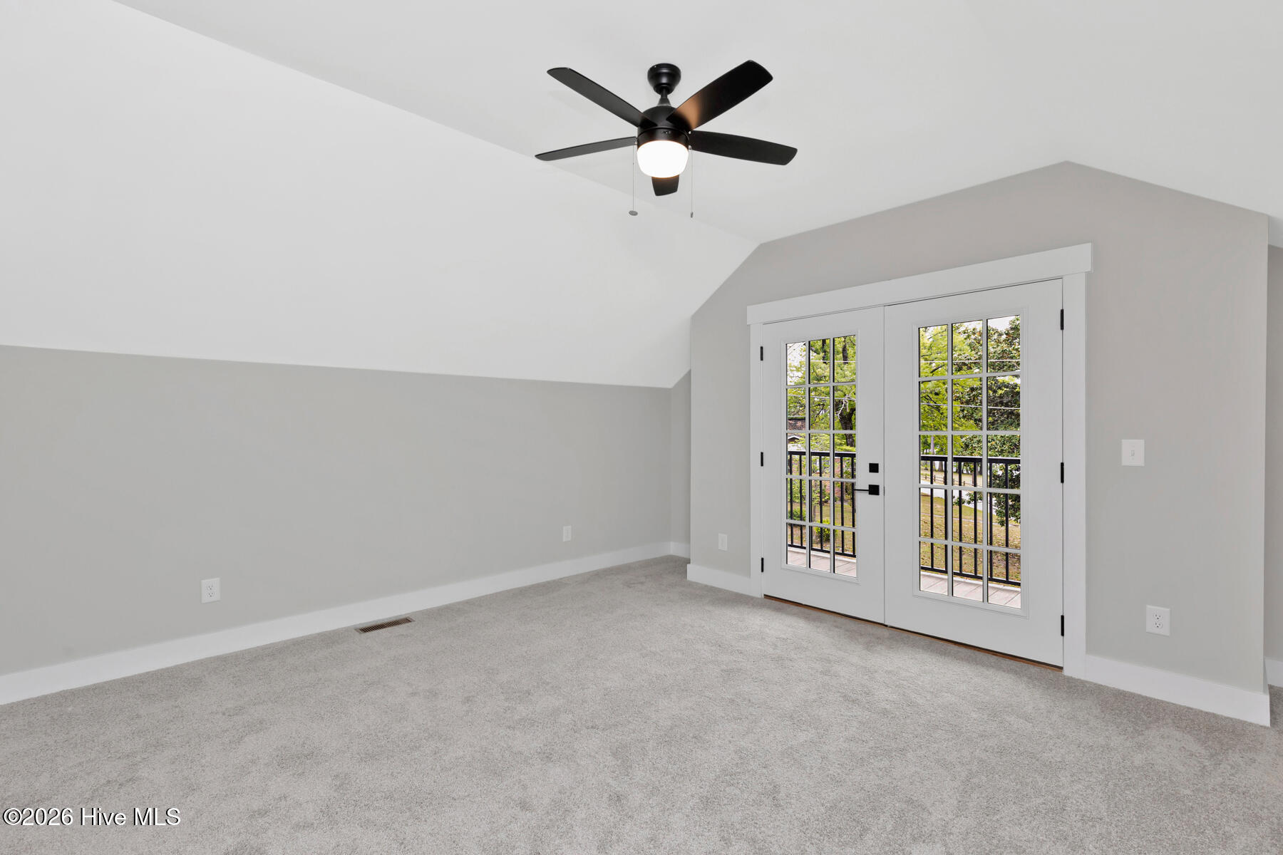 418 Summit Street Property Photo 32
