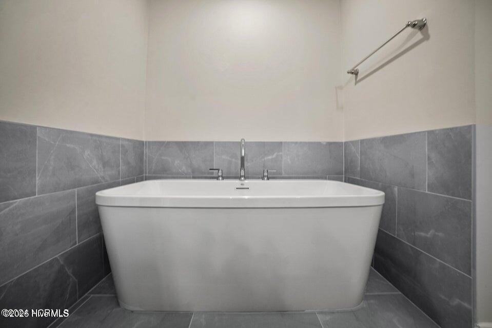 1909 Newbury Way C Property Photo 25