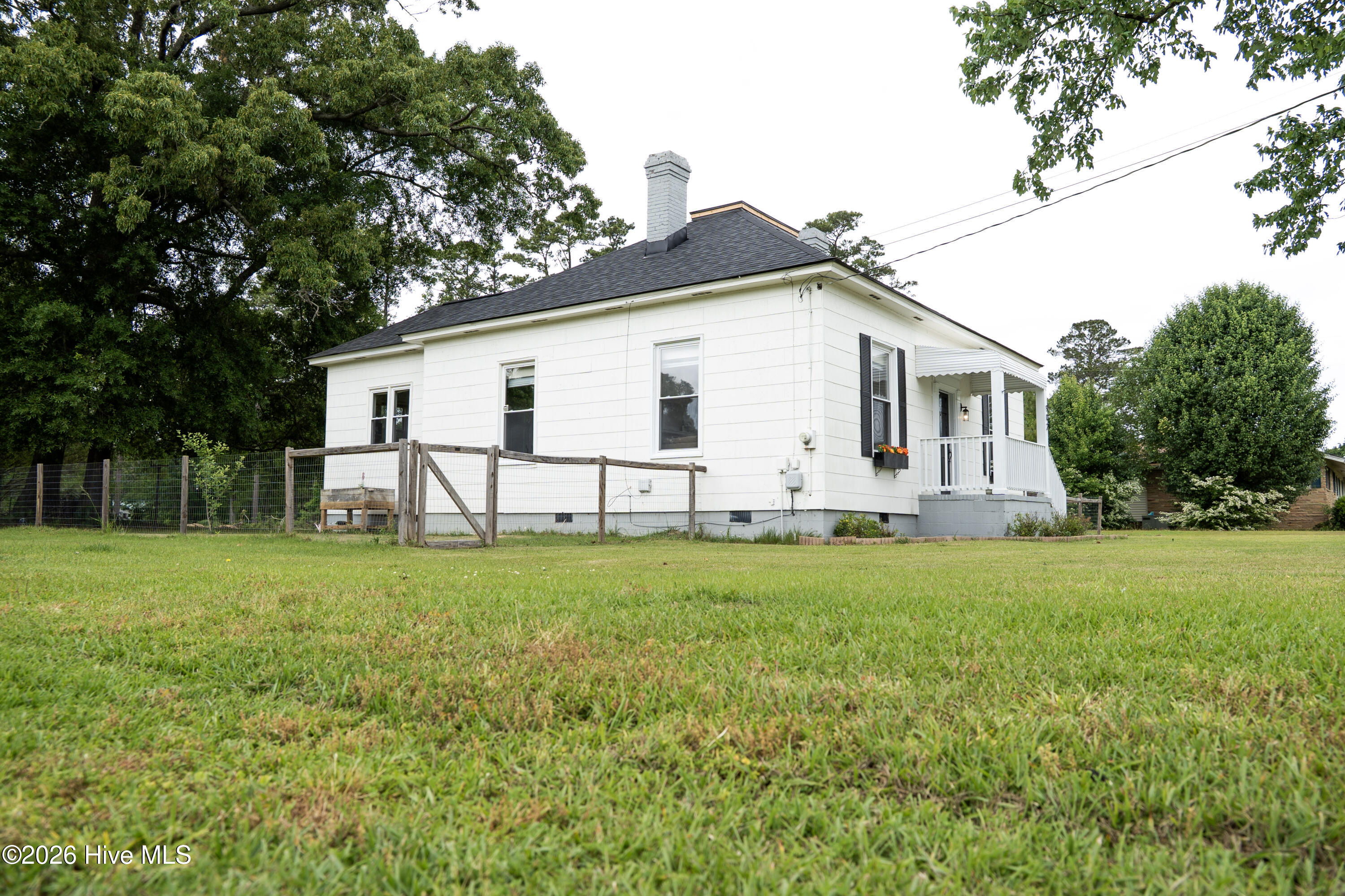 902 Jenkins Avenue Property Photo 8