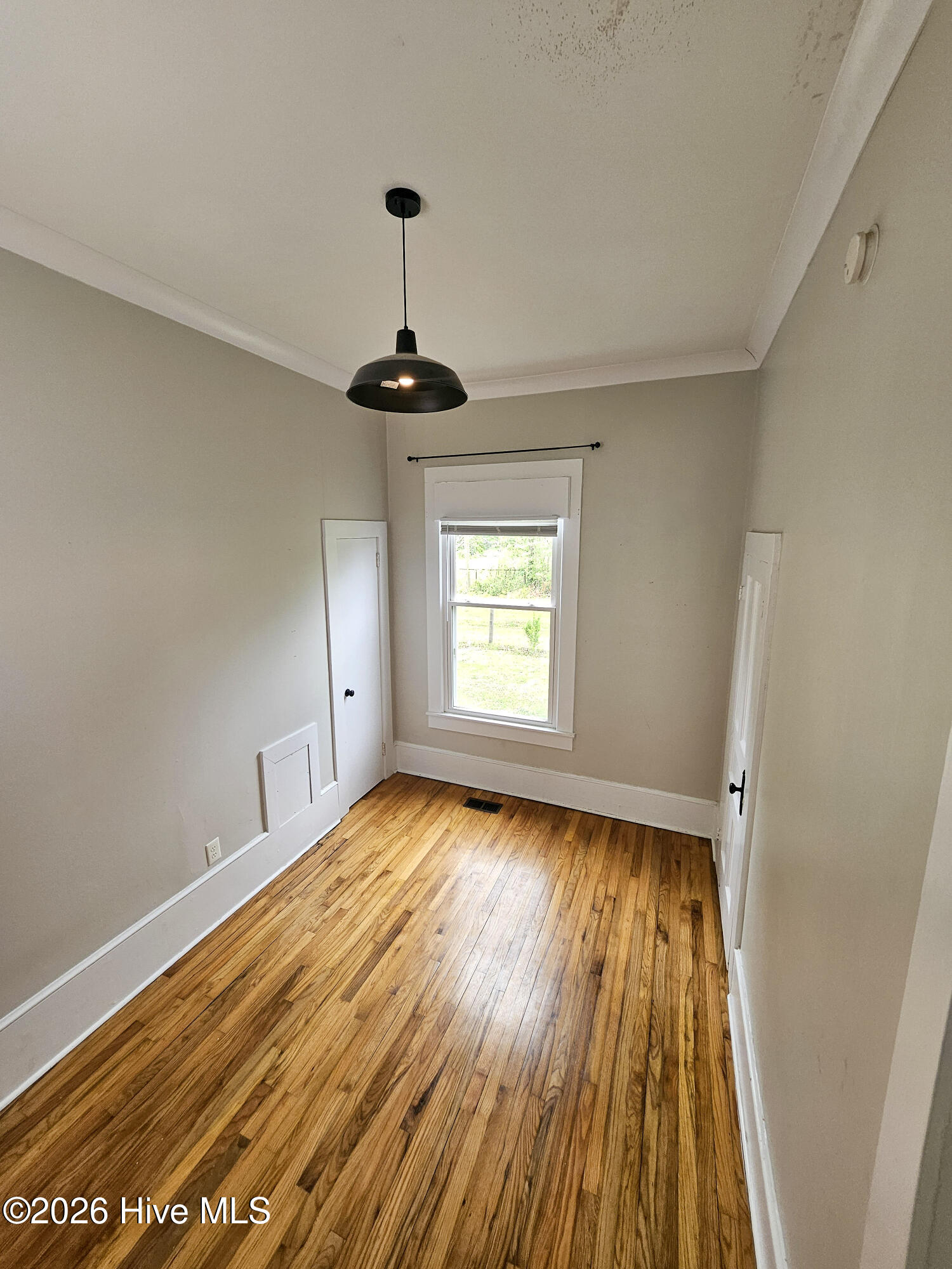 902 Jenkins Avenue Property Photo 18