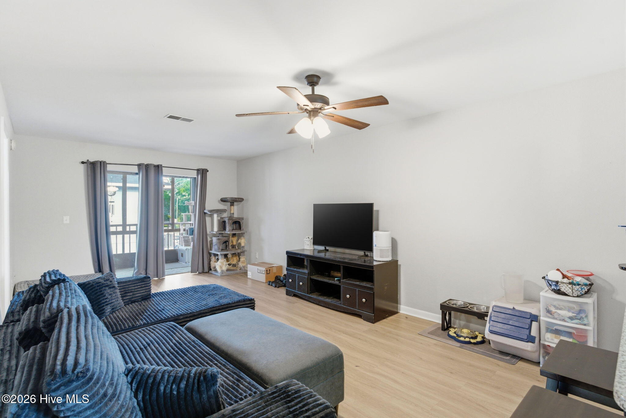 4523 Holly Tree Road 707 Property Photo 6