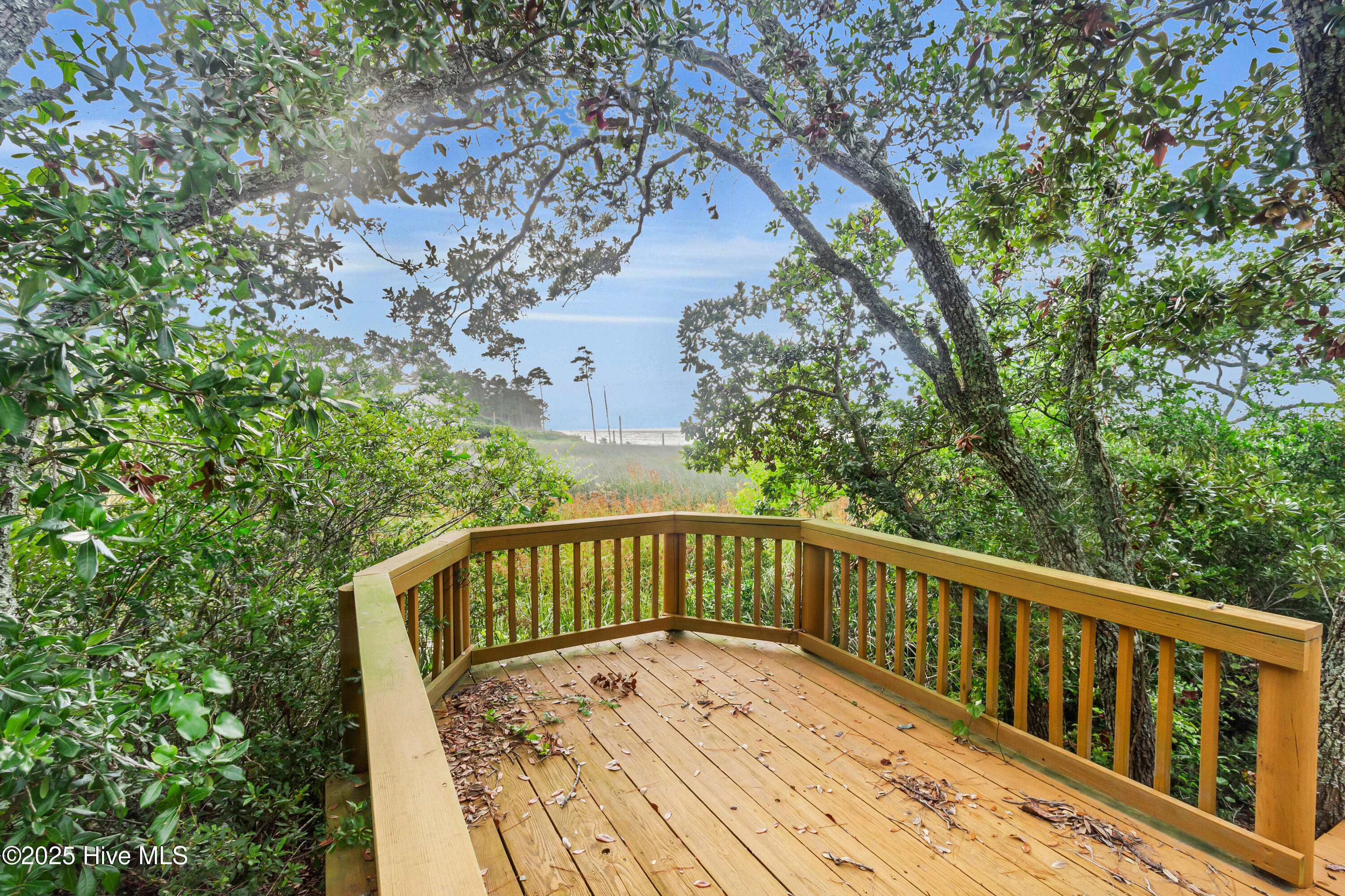 531 Sandy Point Drive Property Photo 13