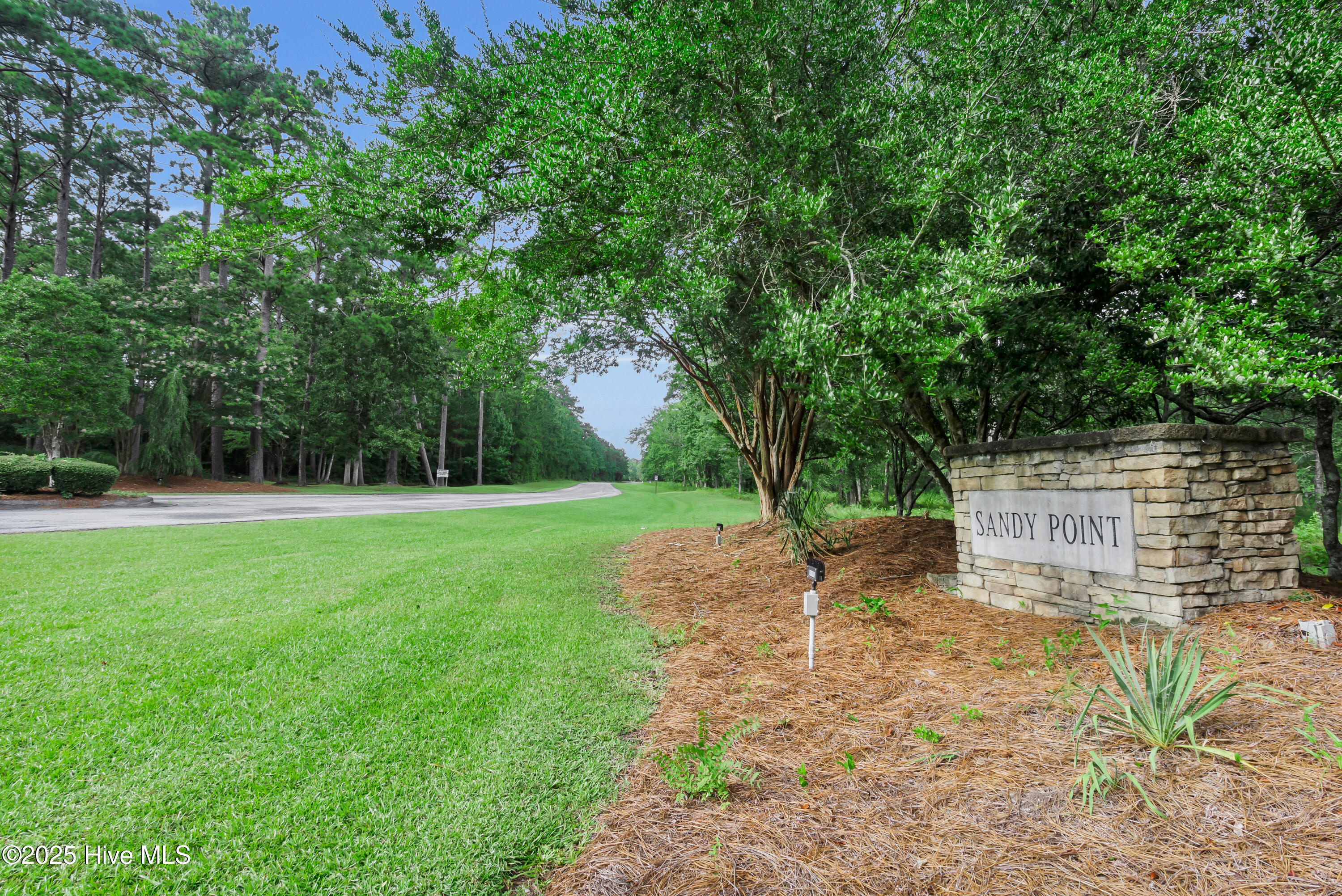 531 Sandy Point Drive Property Photo 18