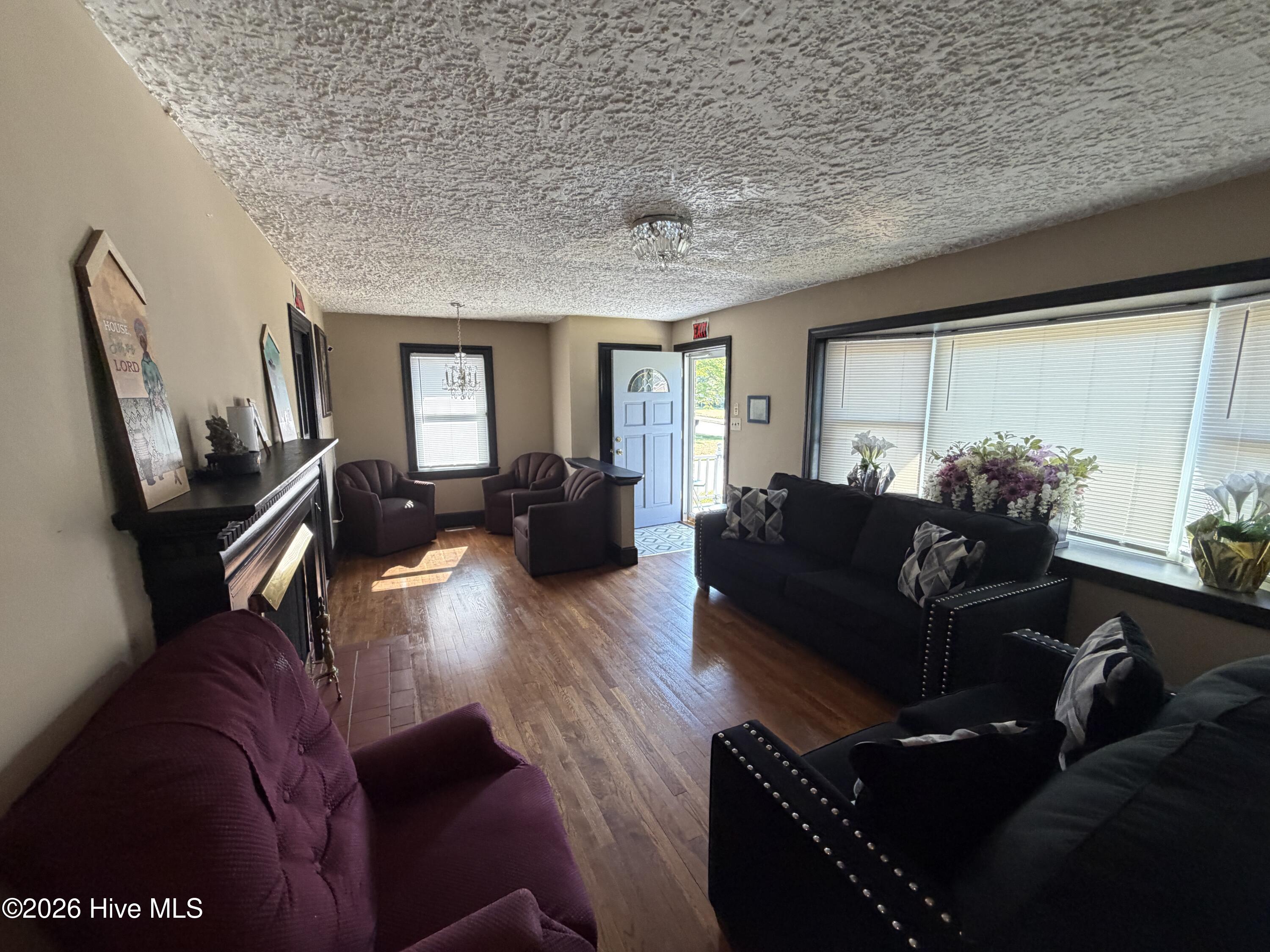 310 Greenfield Boulevard Property Photo 8