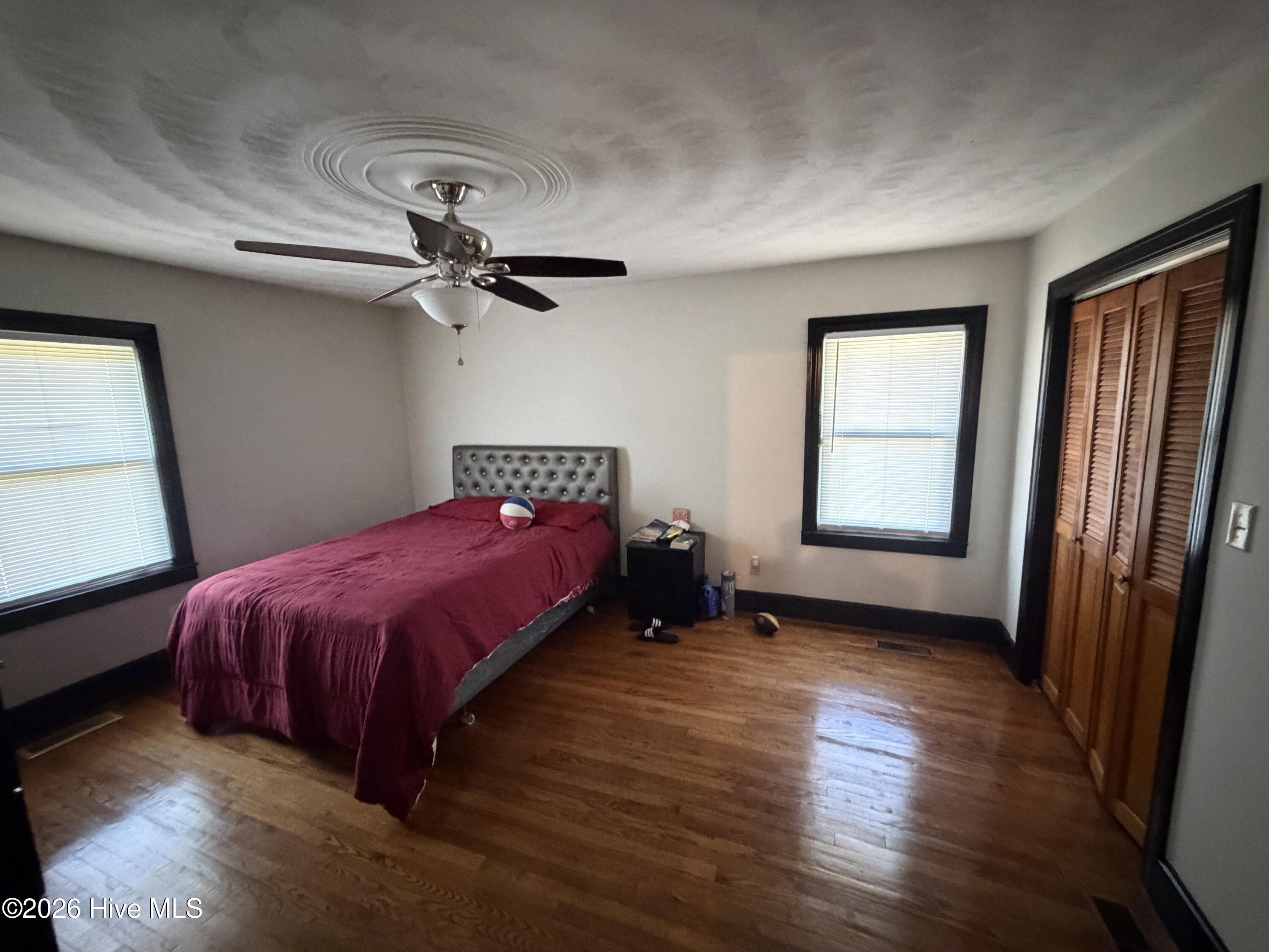 310 Greenfield Boulevard Property Photo 9