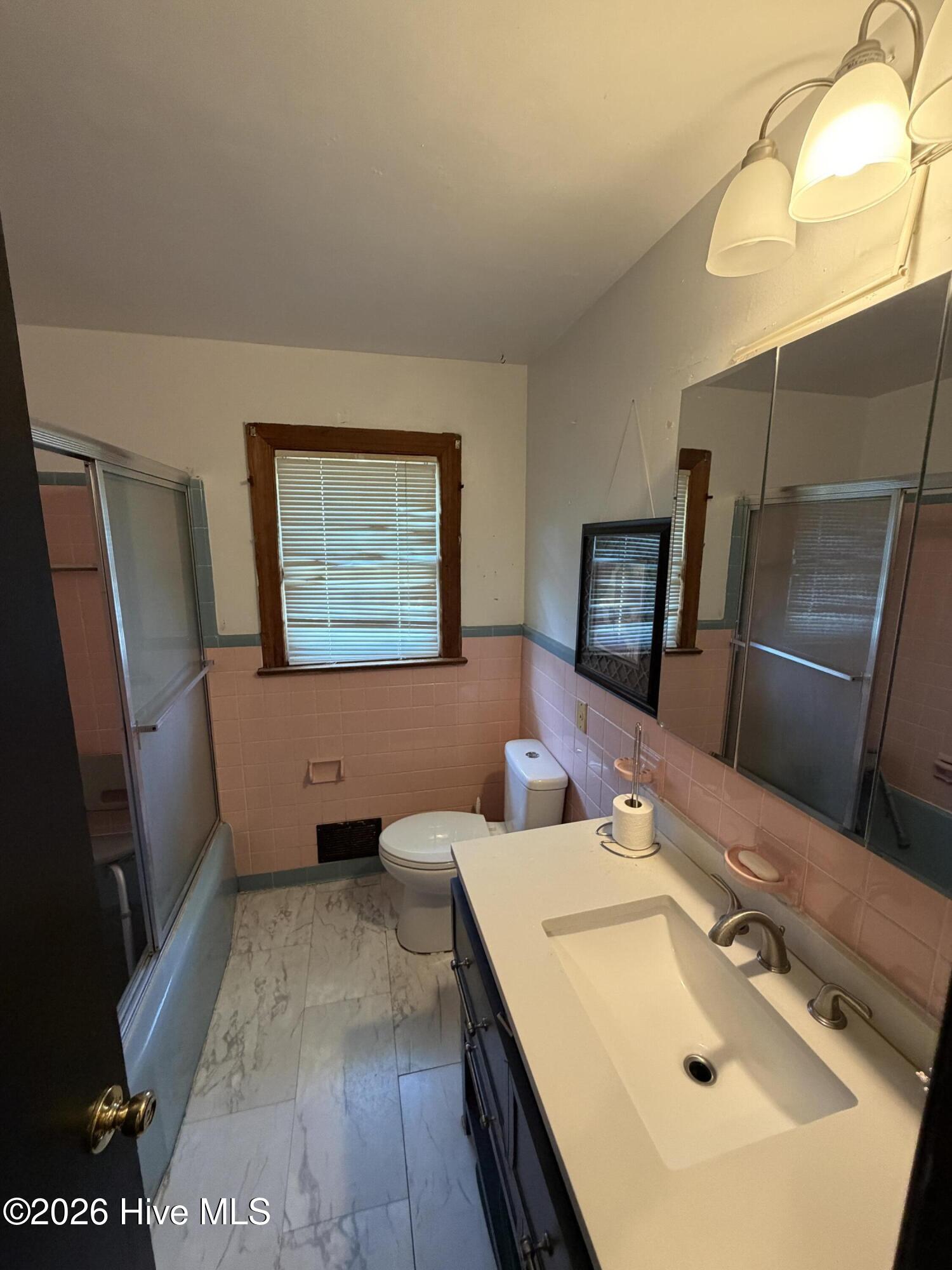 310 Greenfield Boulevard Property Photo 12