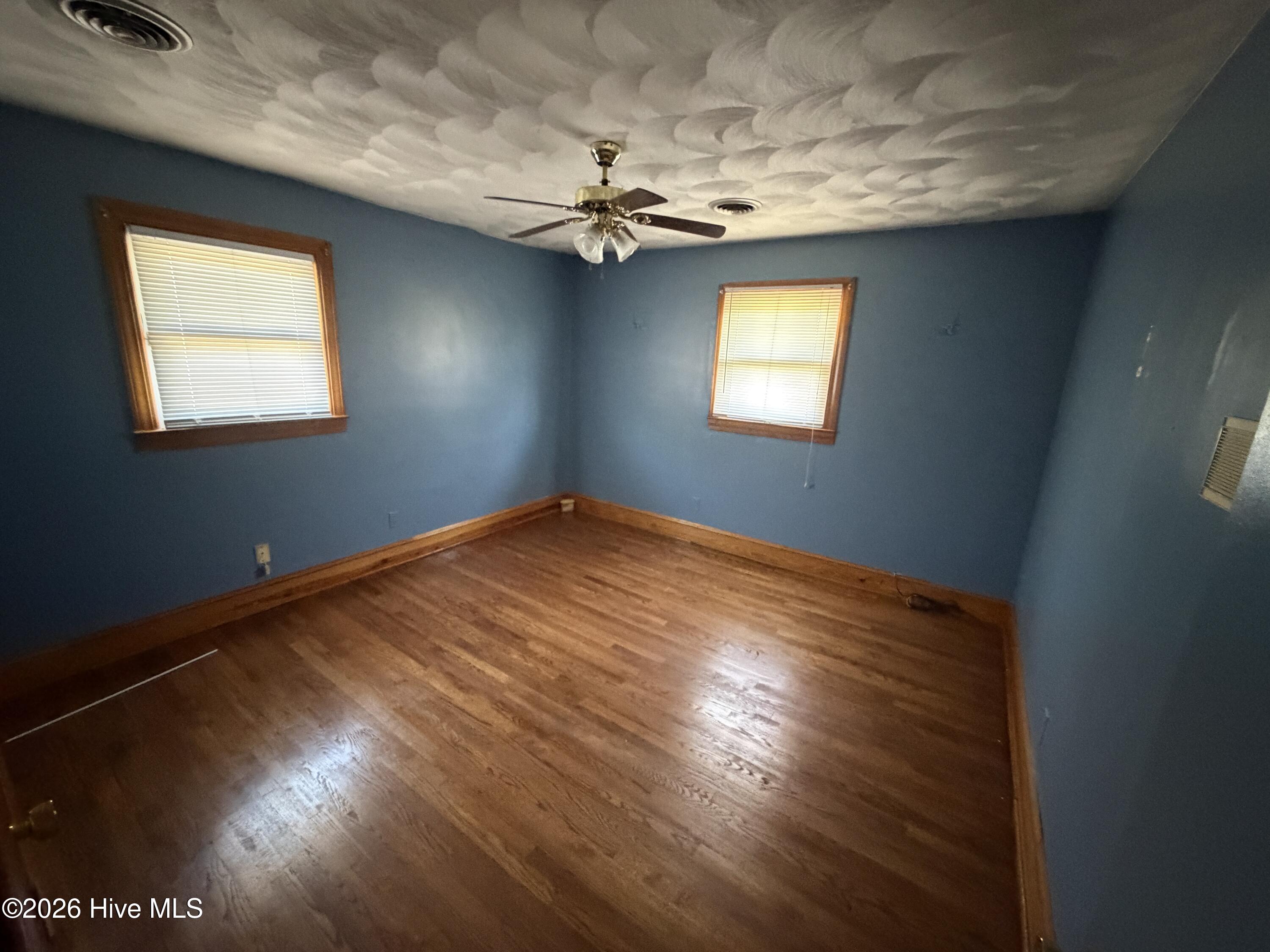 310 Greenfield Boulevard Property Photo 23