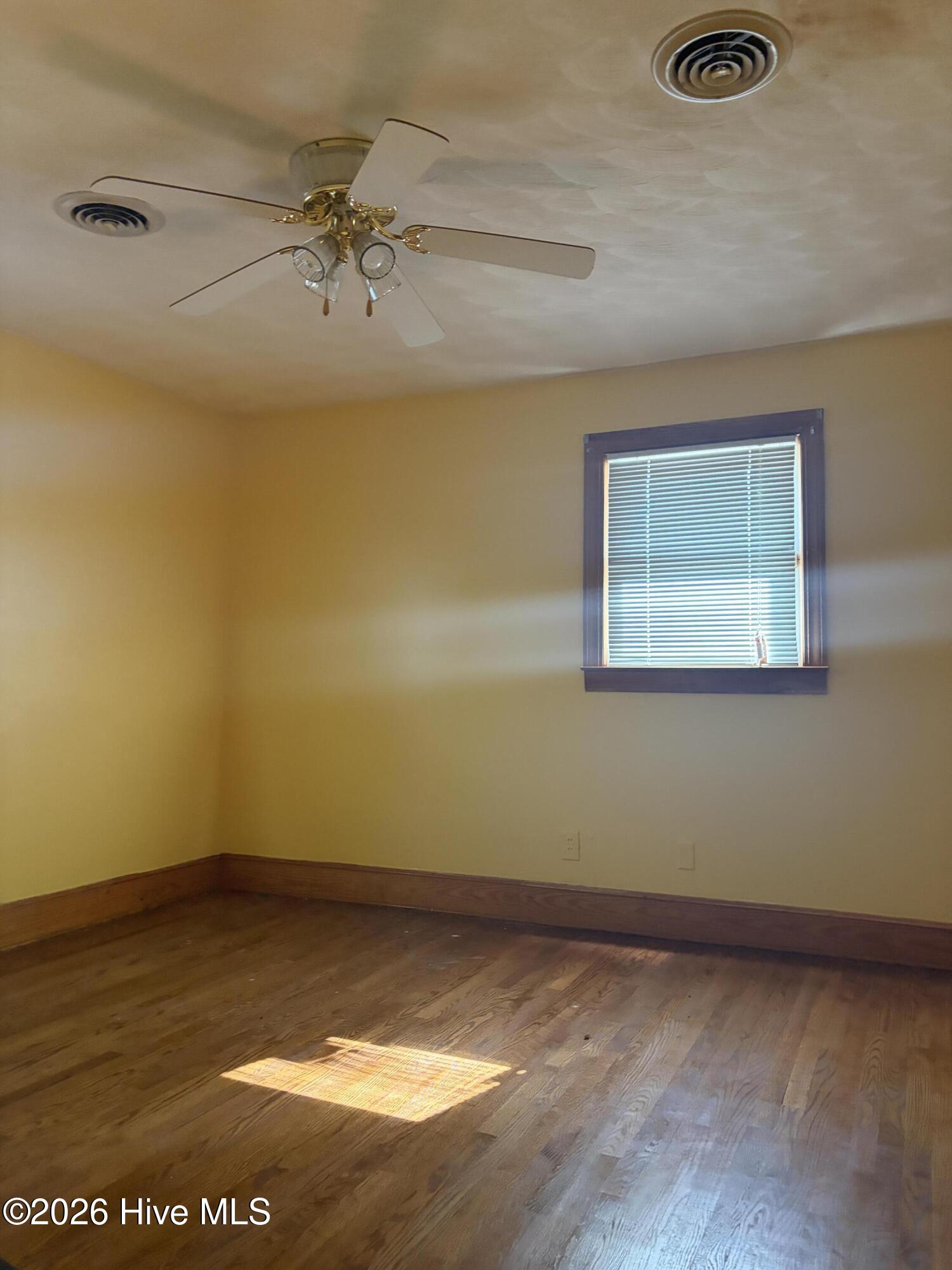 310 Greenfield Boulevard Property Photo 25