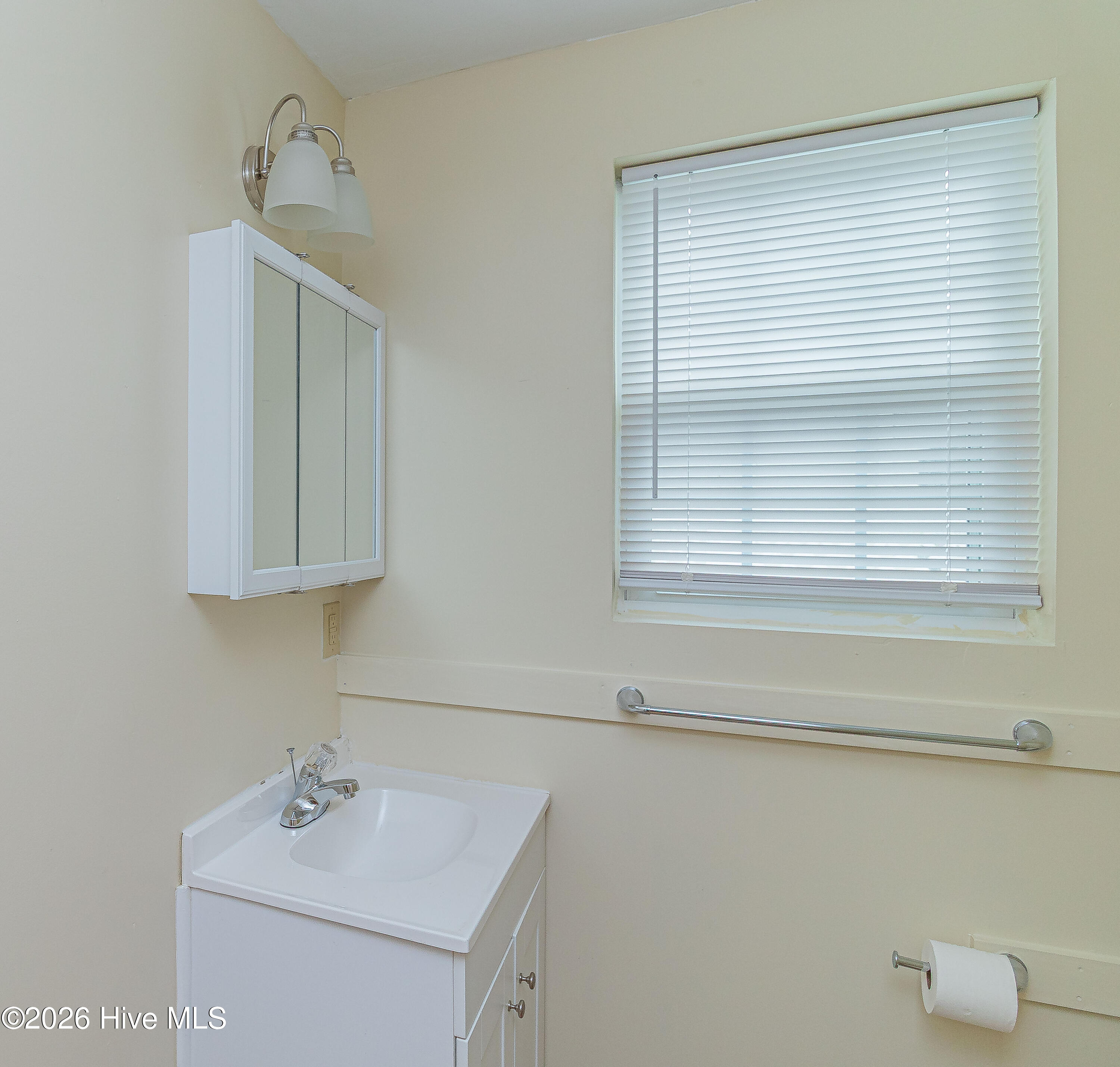 213 Oak Street Property Photo 12