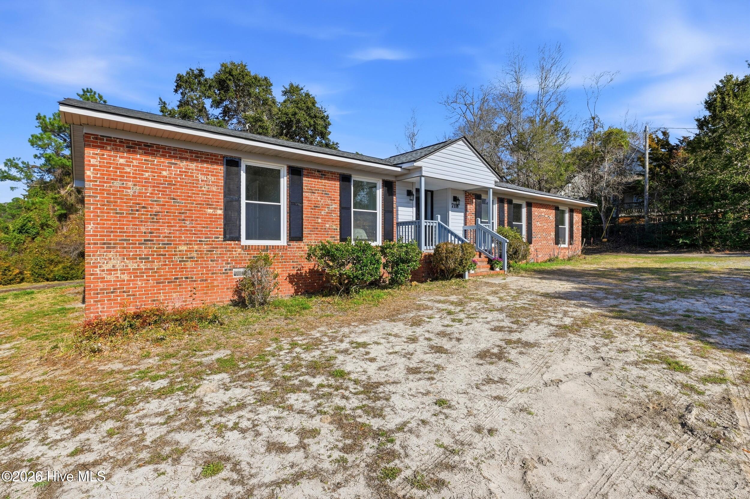 718 Hughes Road Property Photo 3