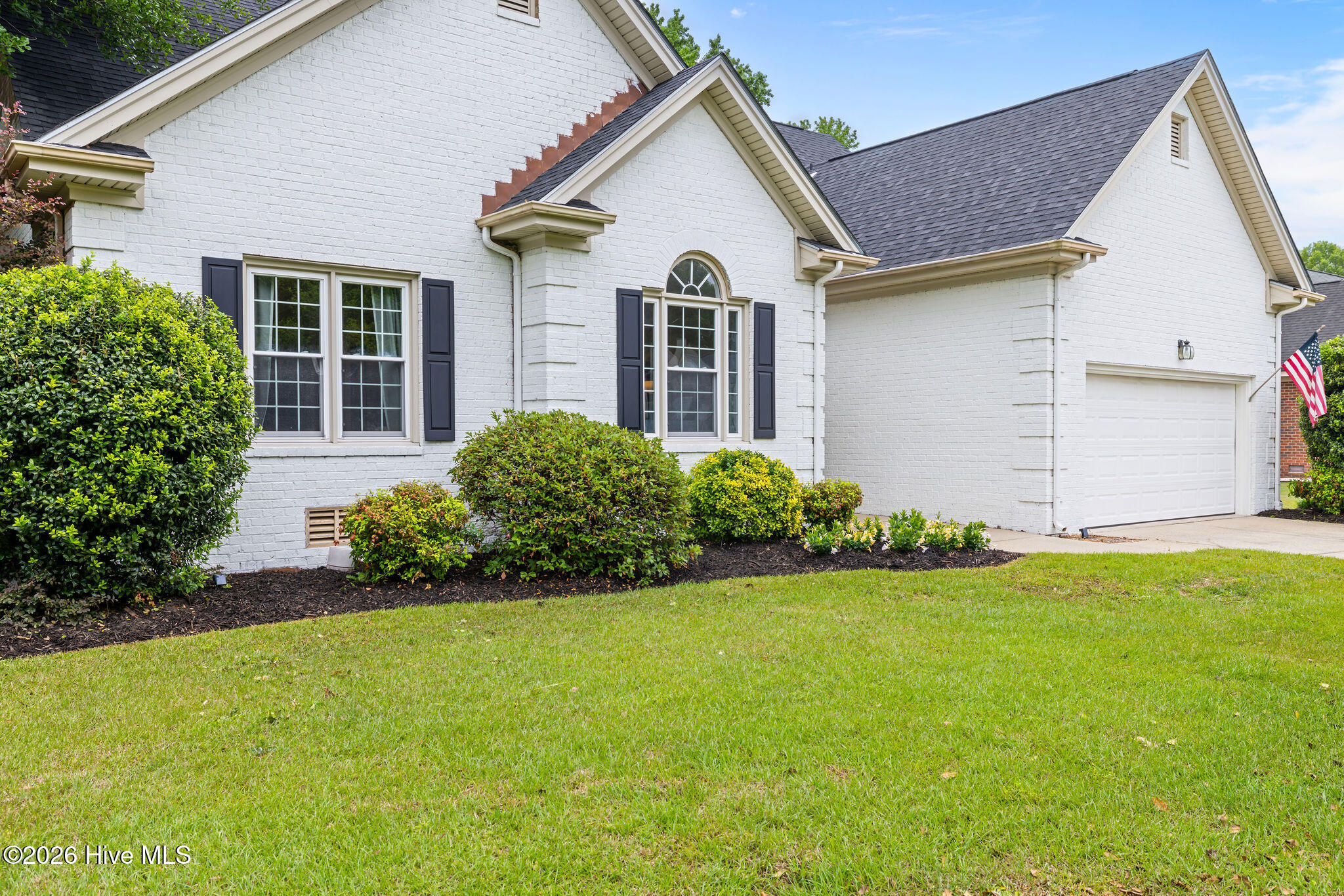 210 Creekside Drive Property Photo 4