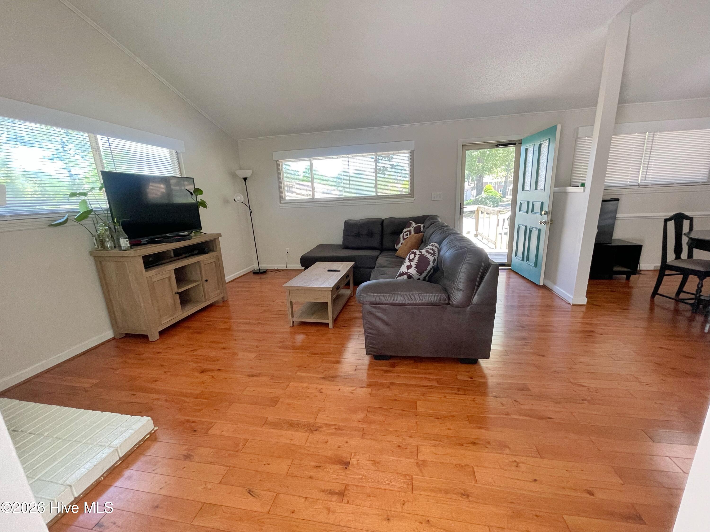 1 Quarterdeck Property Photo 2