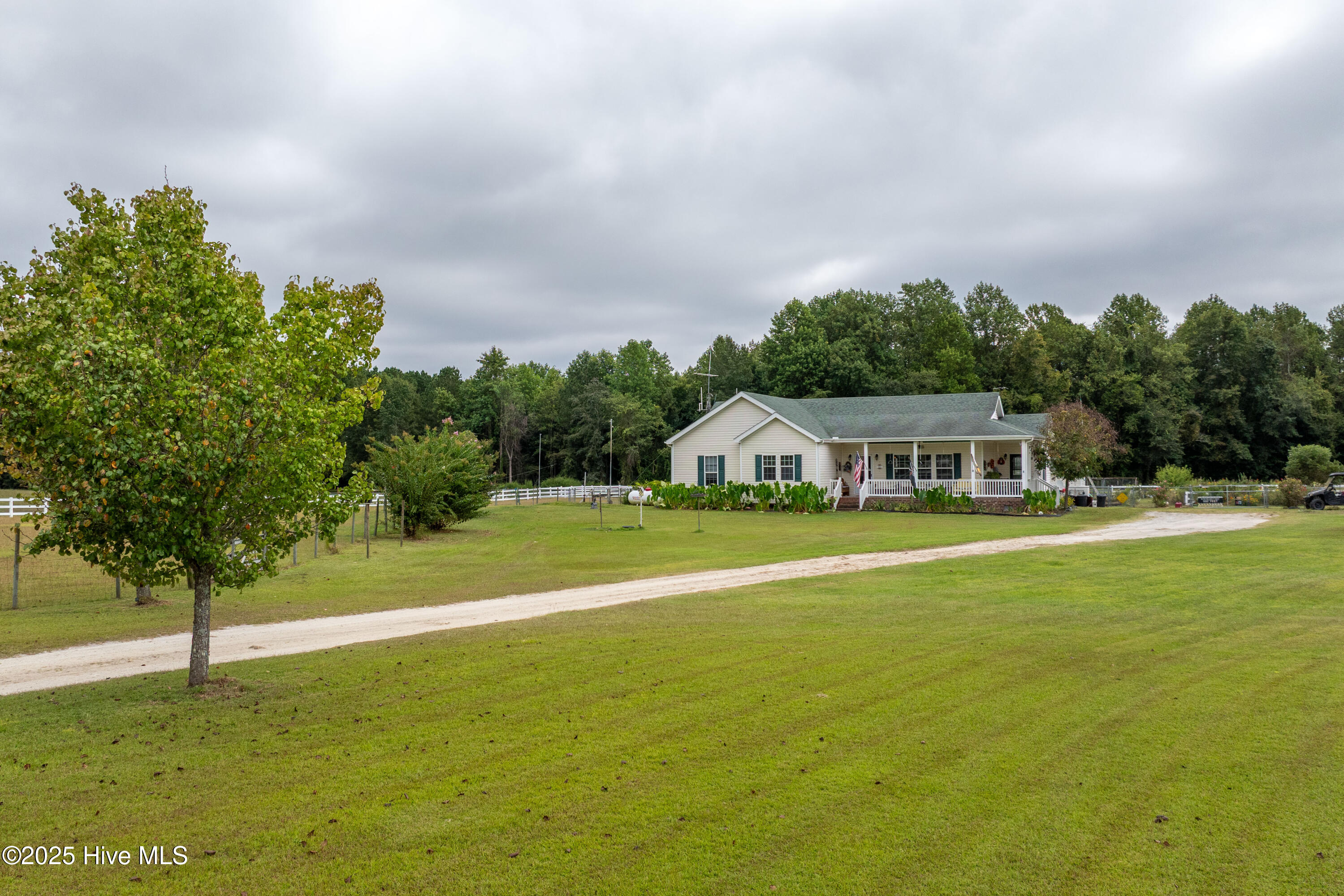 330 Boyd Lane Property Photo 4