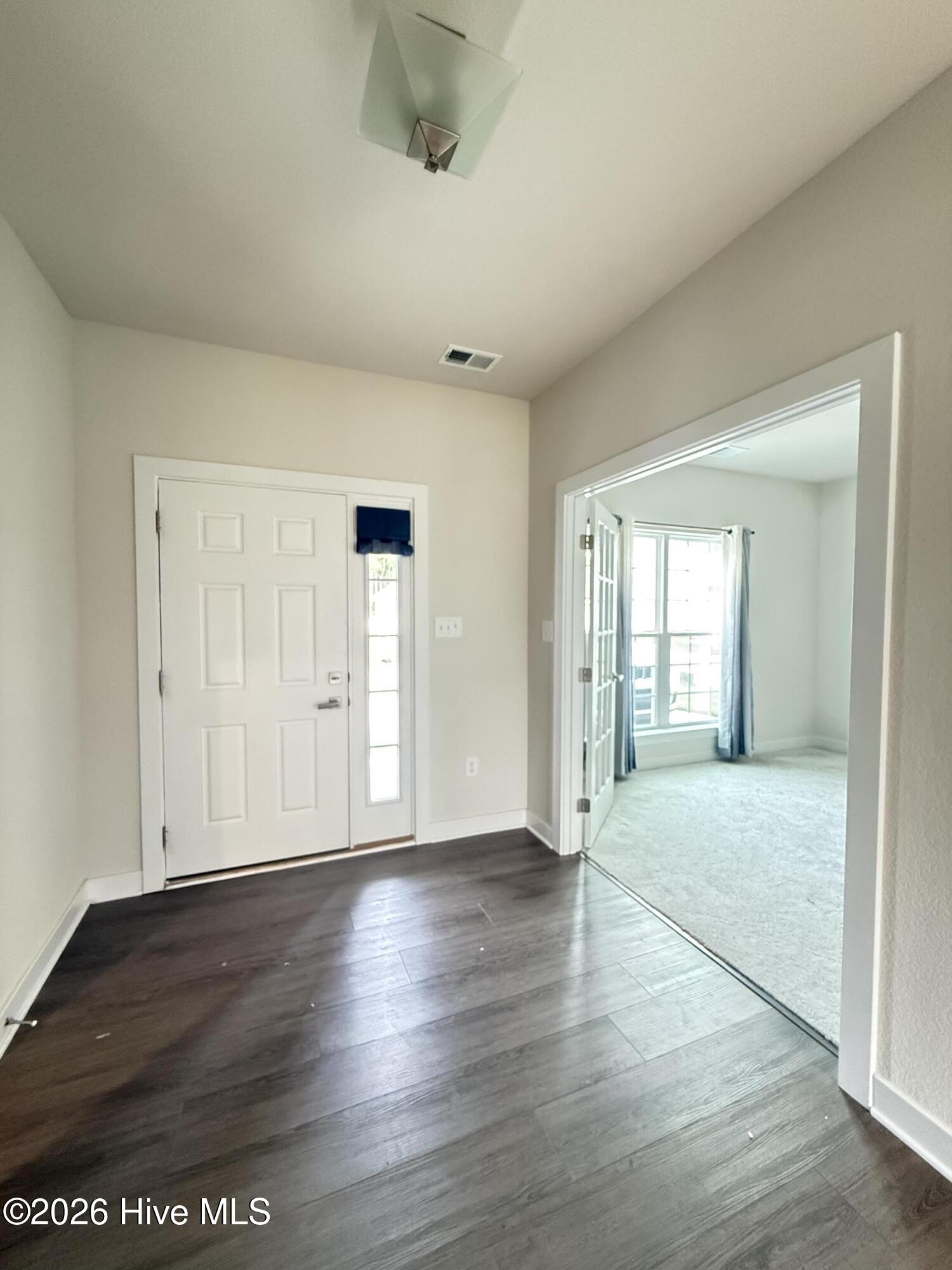 110 Spoonbill Loop Property Photo 3