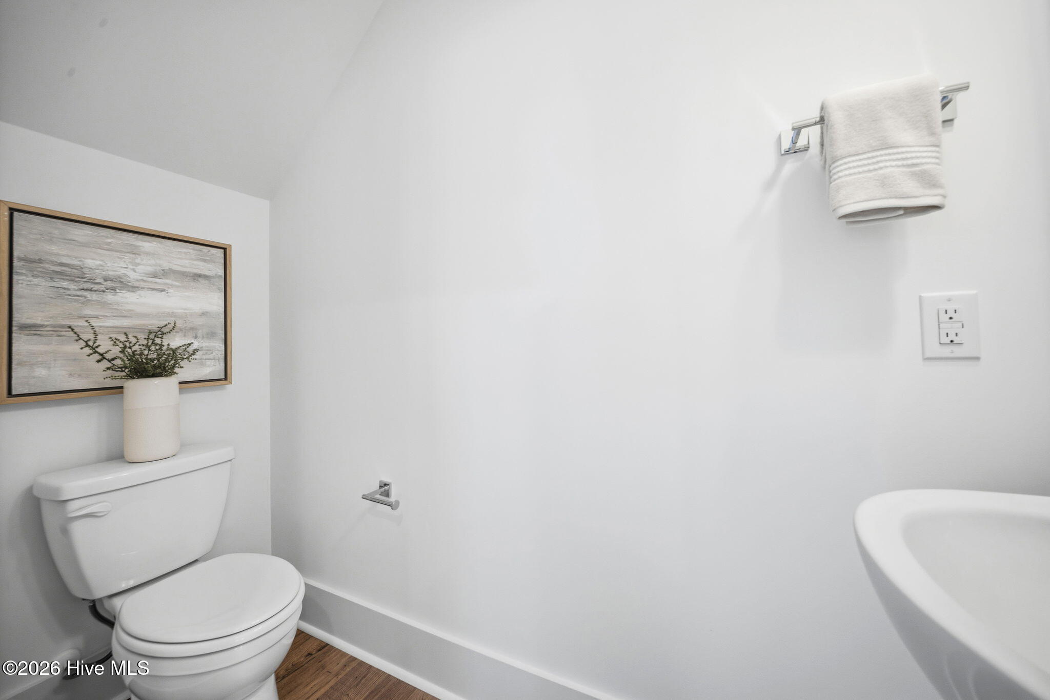 320 Goldsboro Avenue 2 Property Photo 25