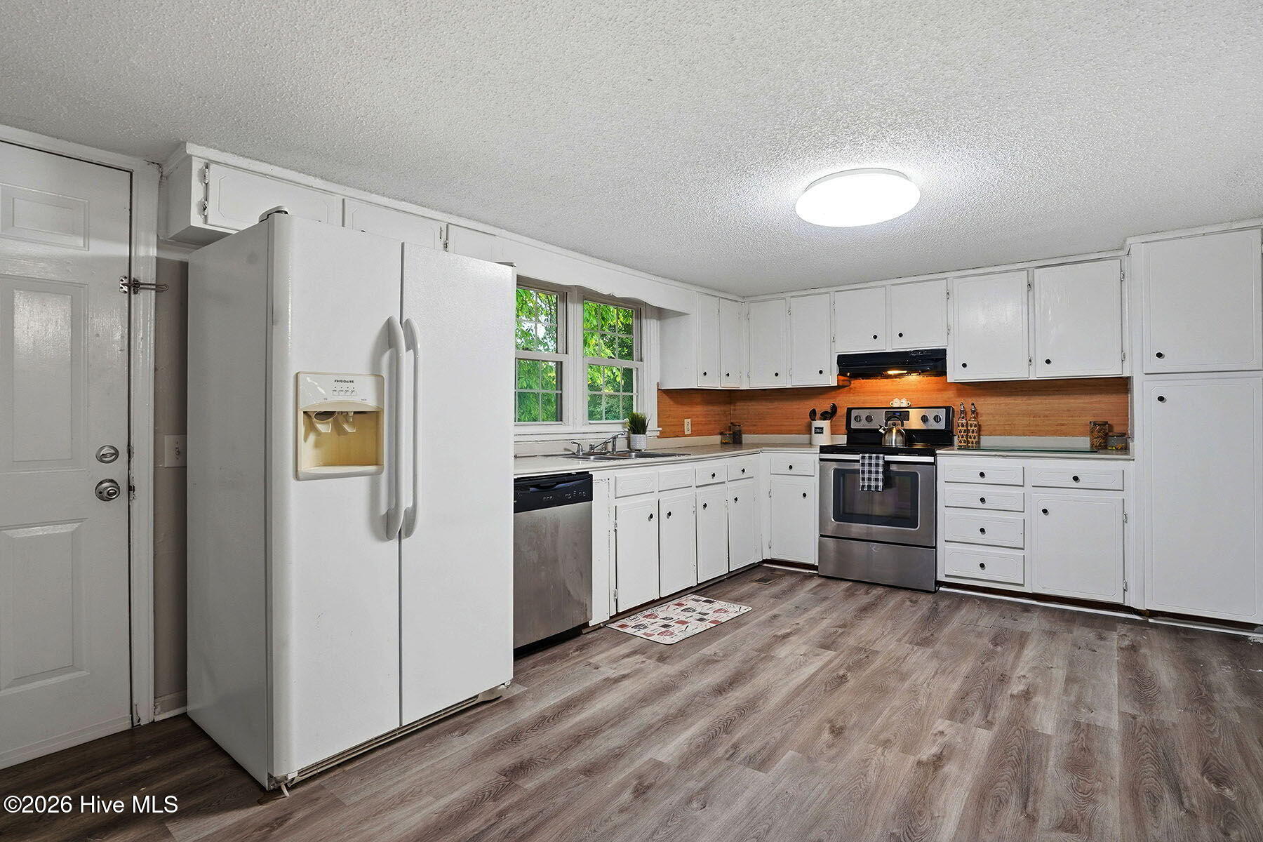 204 W Hill Street Property Photo 7