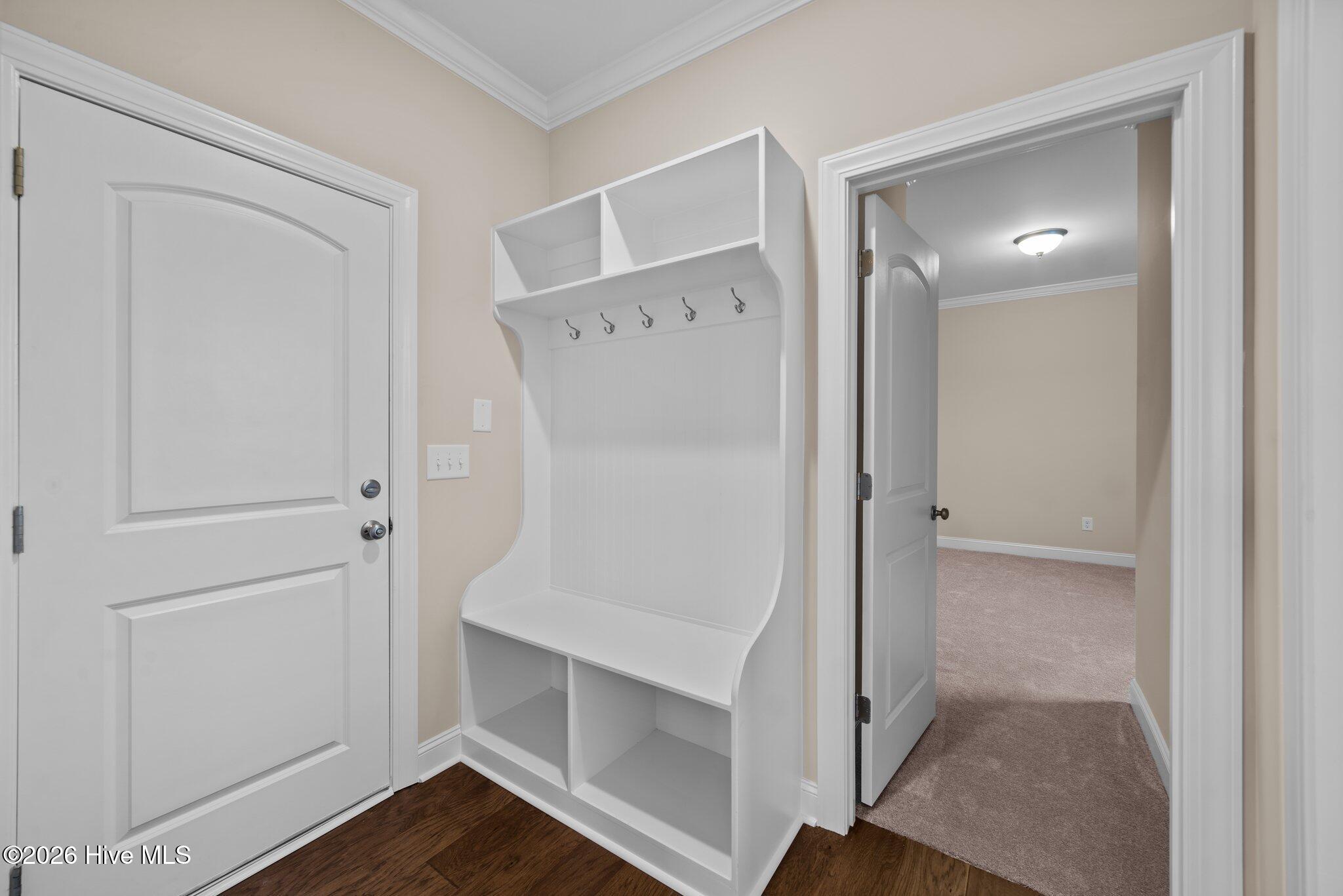 2712 Frances Court Property Photo 10