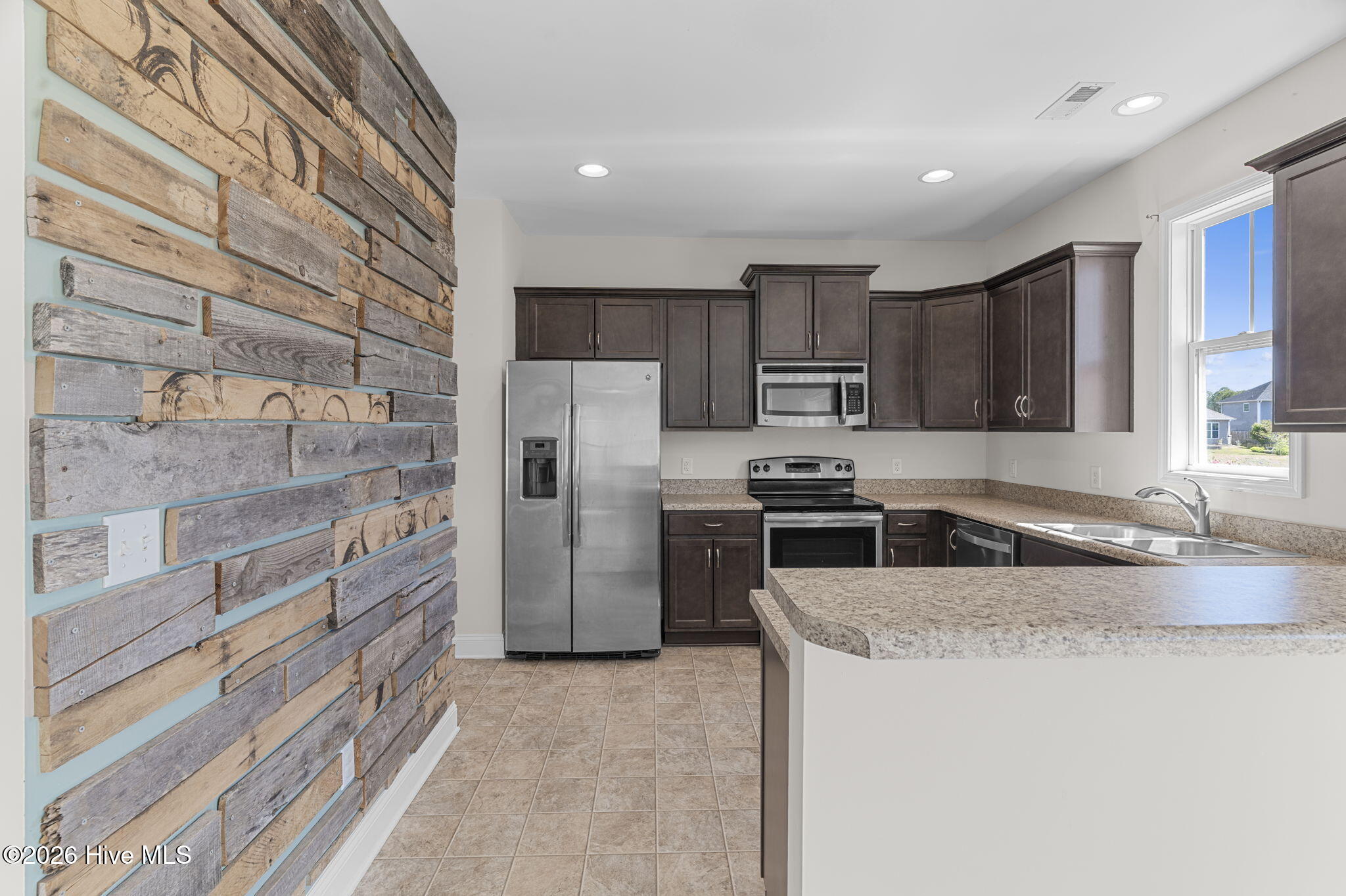 8037 Footpath Road Property Photo 14