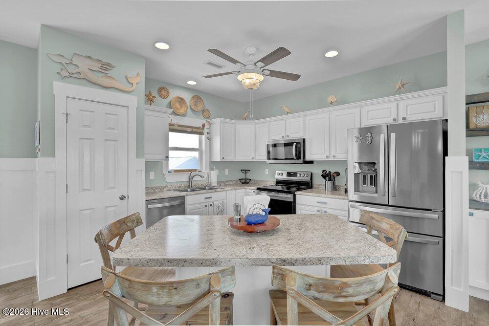 2416 Island Drive Property Photo 9