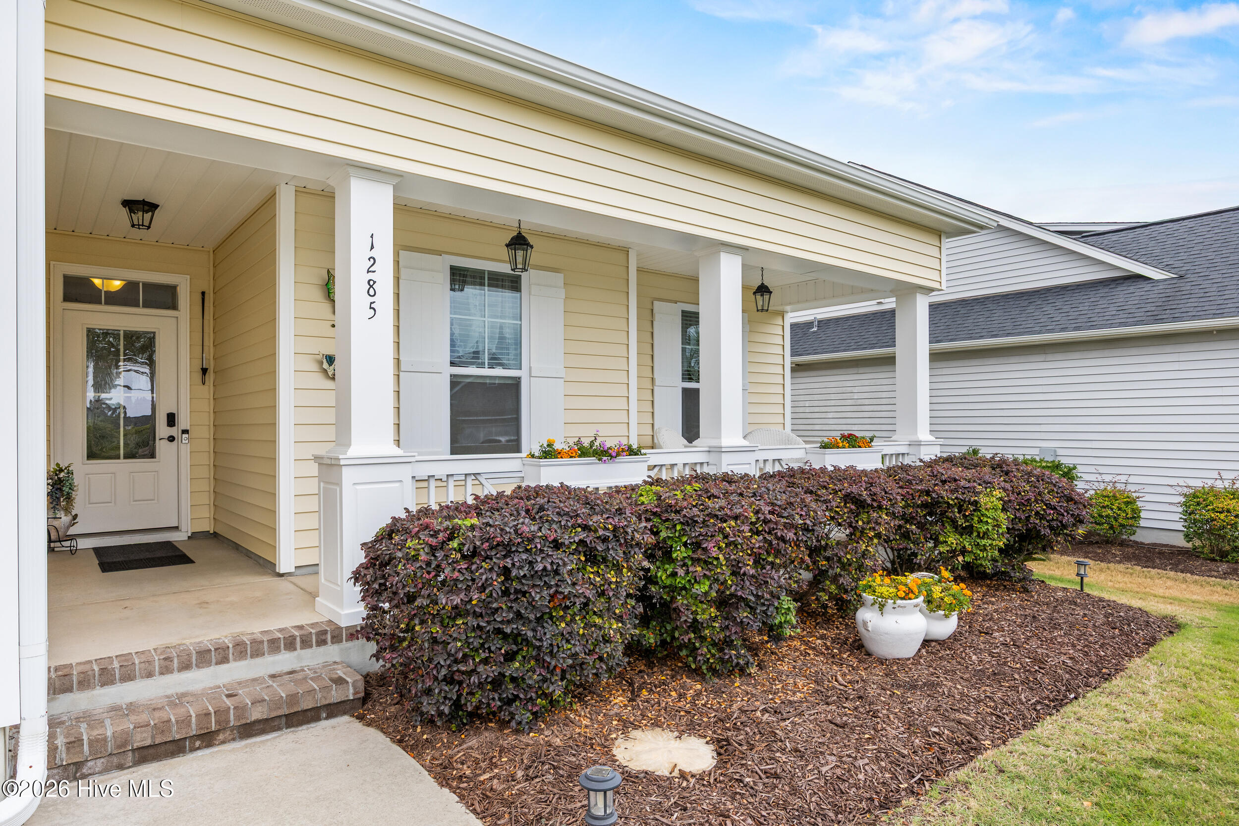 1285 Temeraire Court Sw Property Photo 2