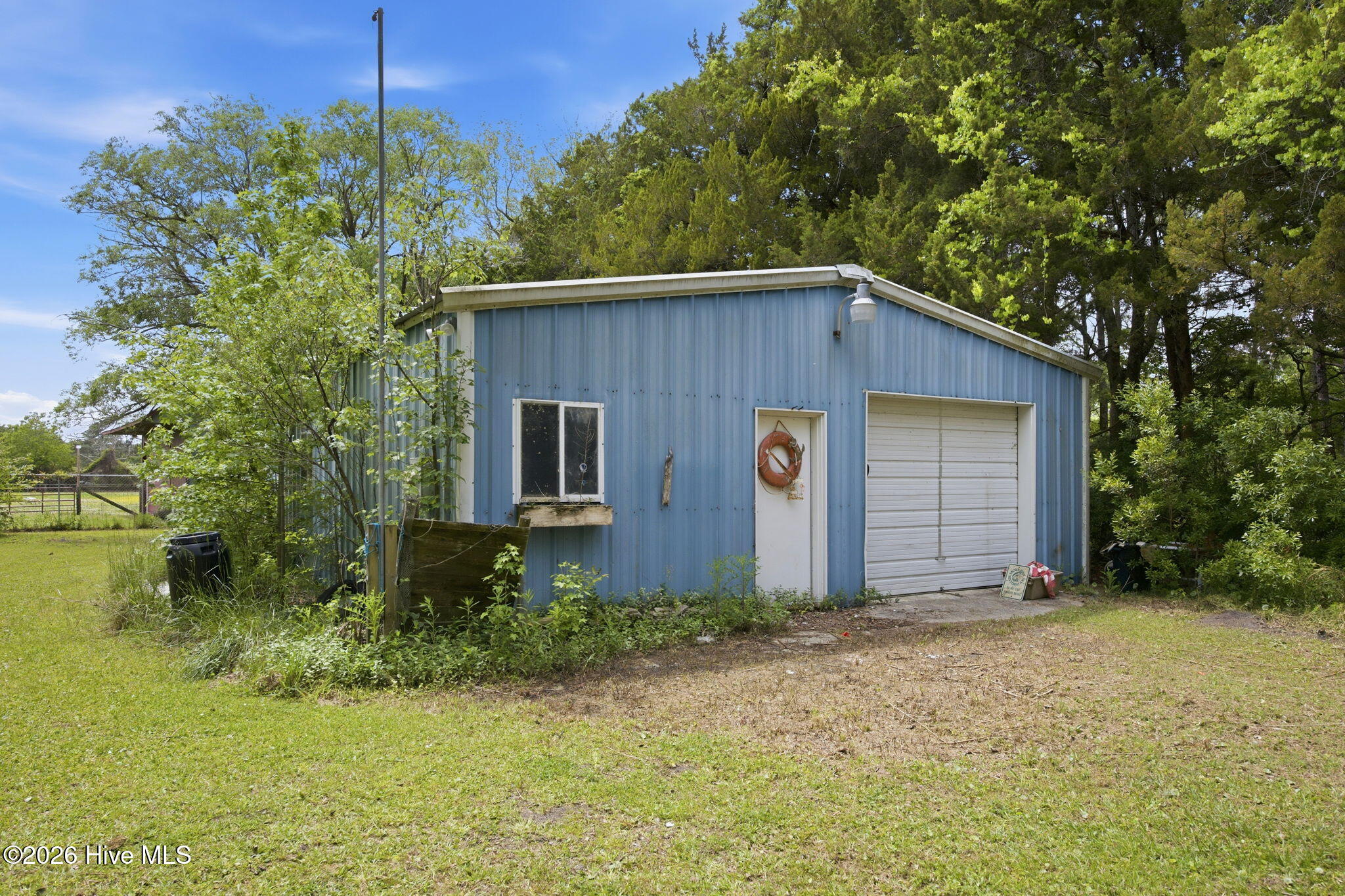104 Old River Road Property Photo 8