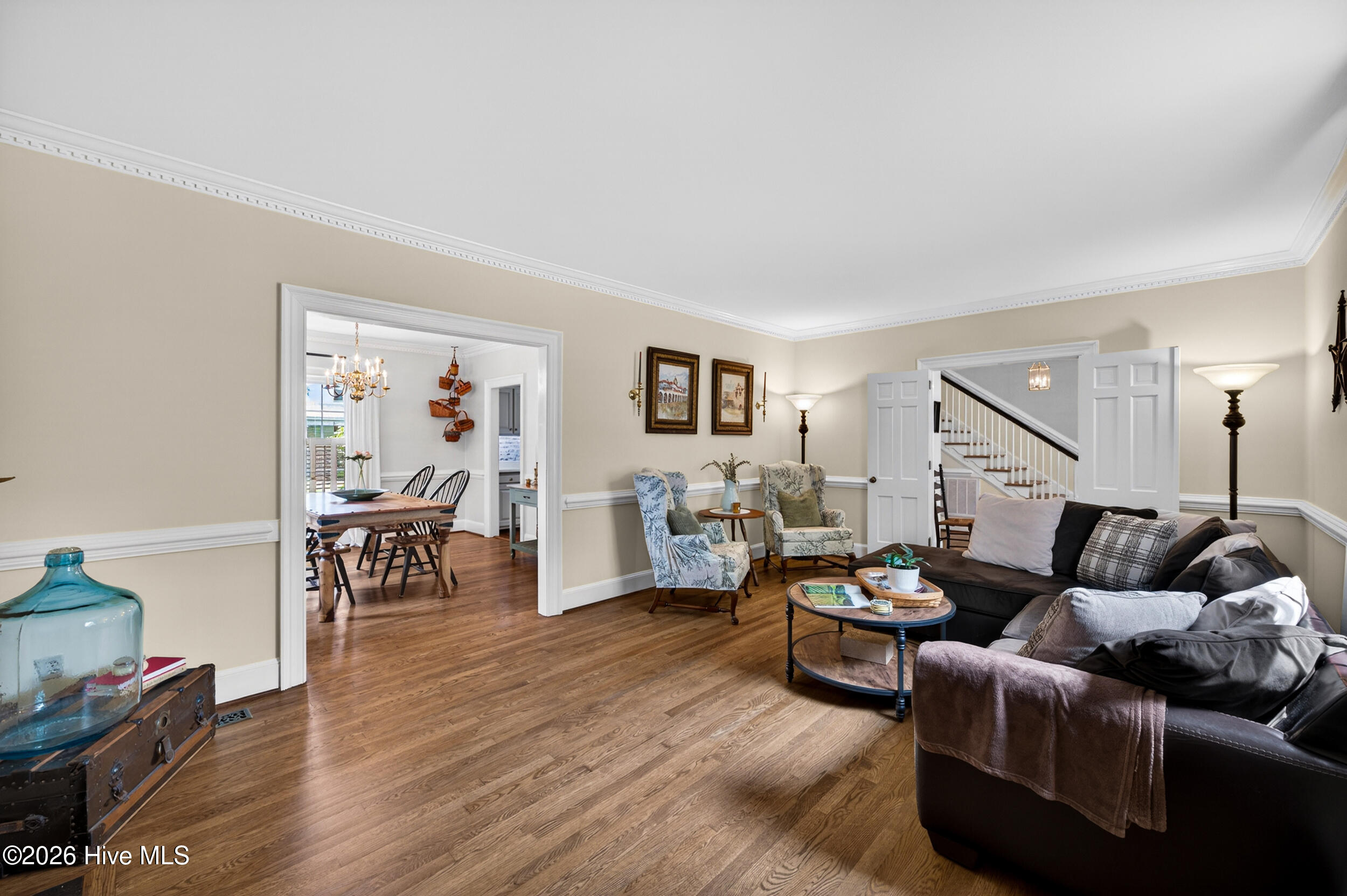 200 E Park Avenue Property Photo 7