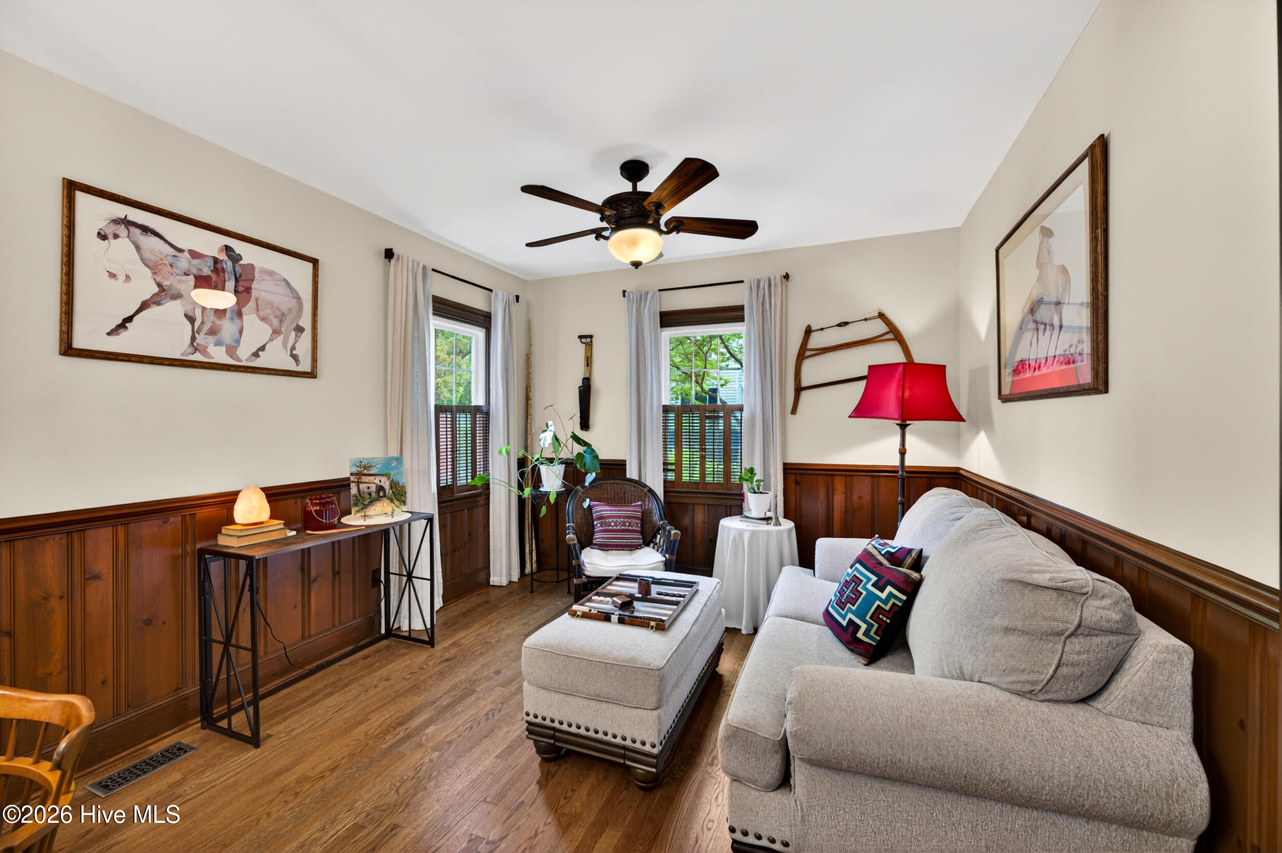 200 E Park Avenue Property Photo 13