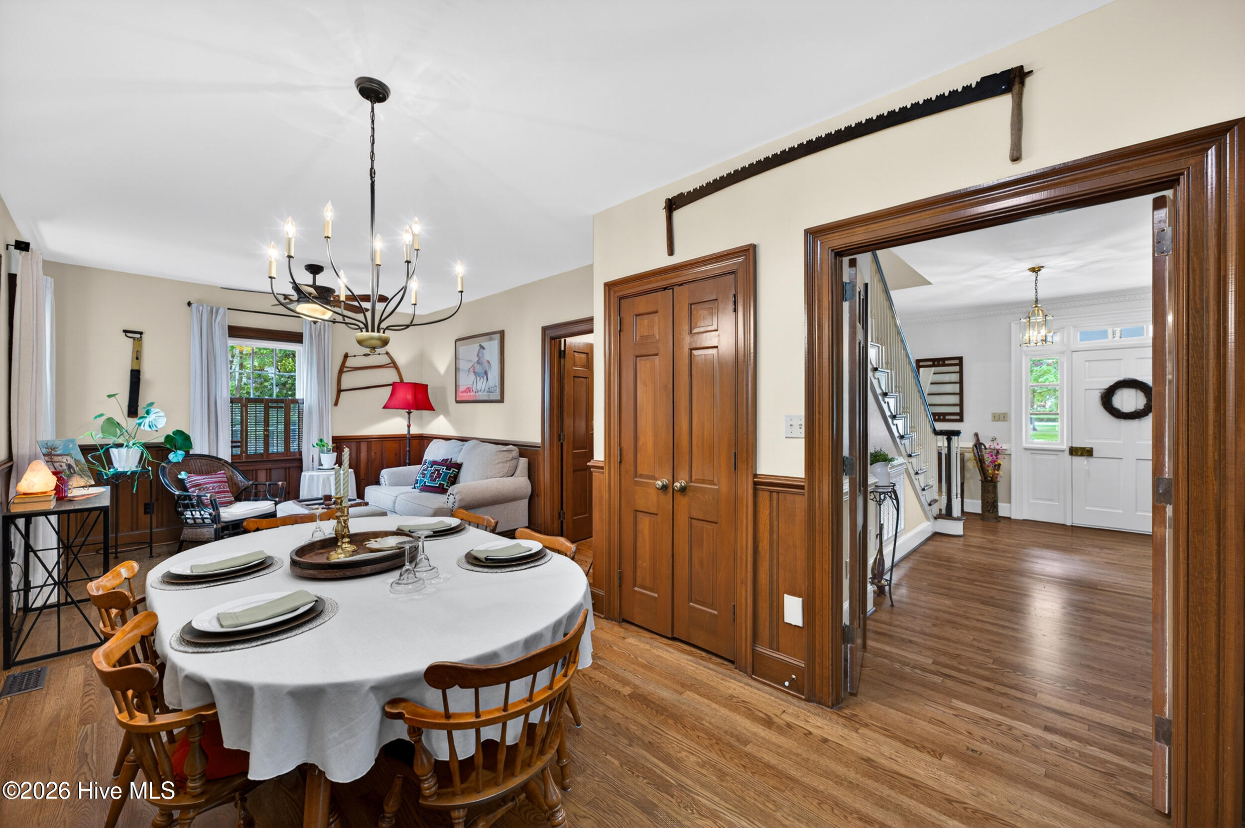 200 E Park Avenue Property Photo 15