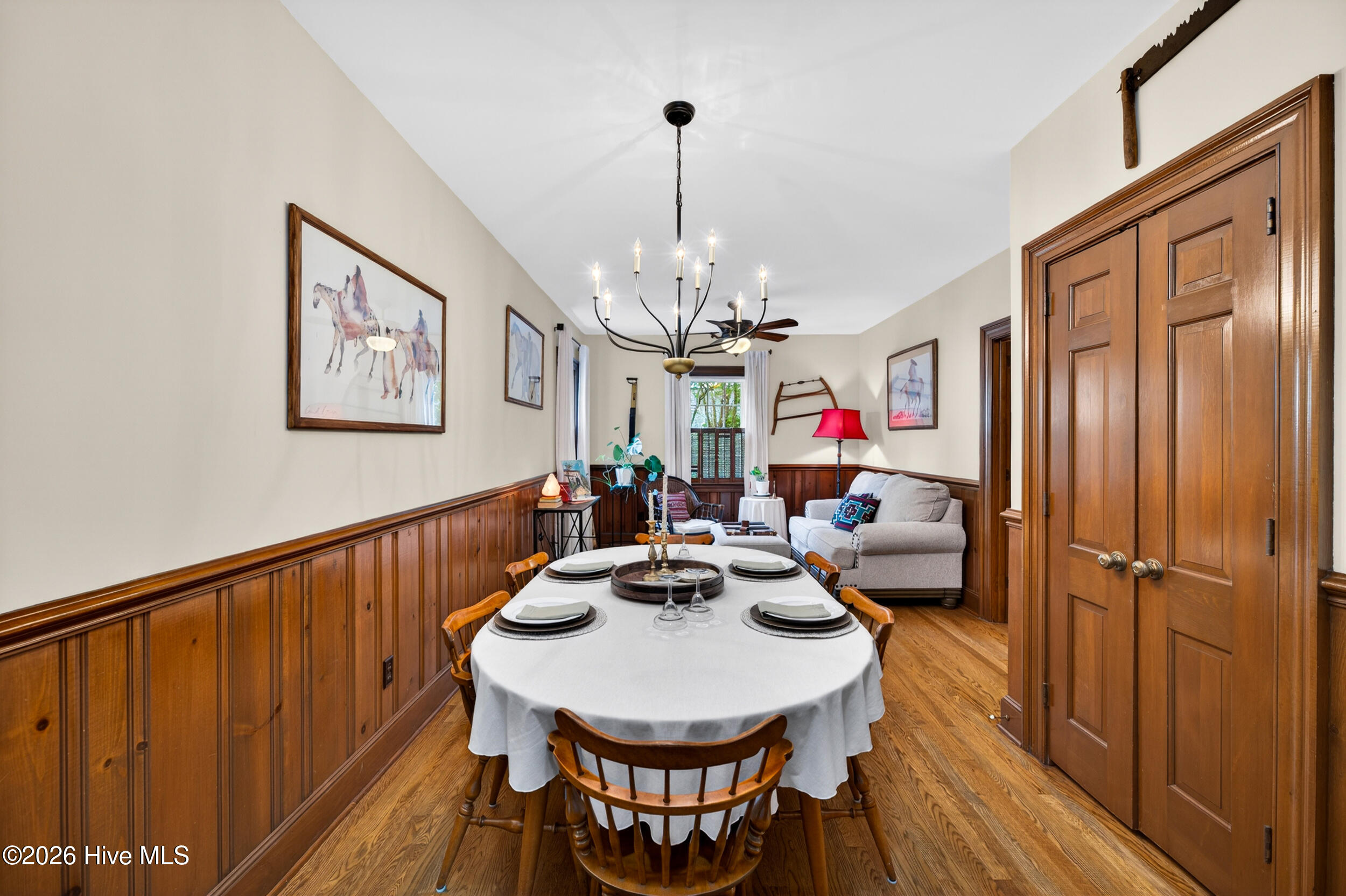 200 E Park Avenue Property Photo 16