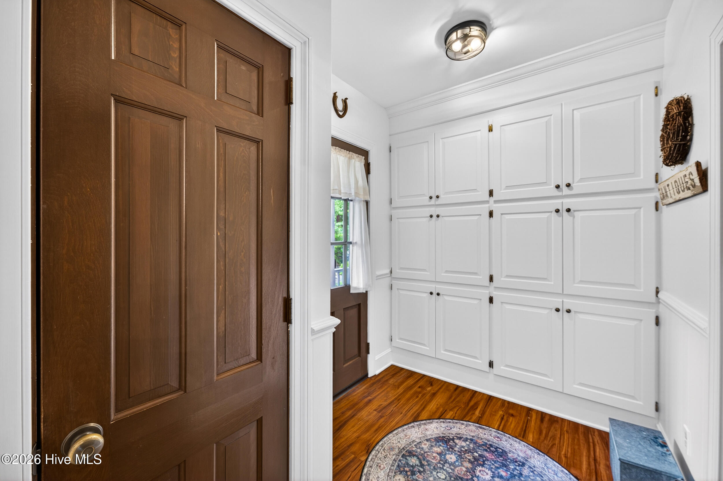 200 E Park Avenue Property Photo 18