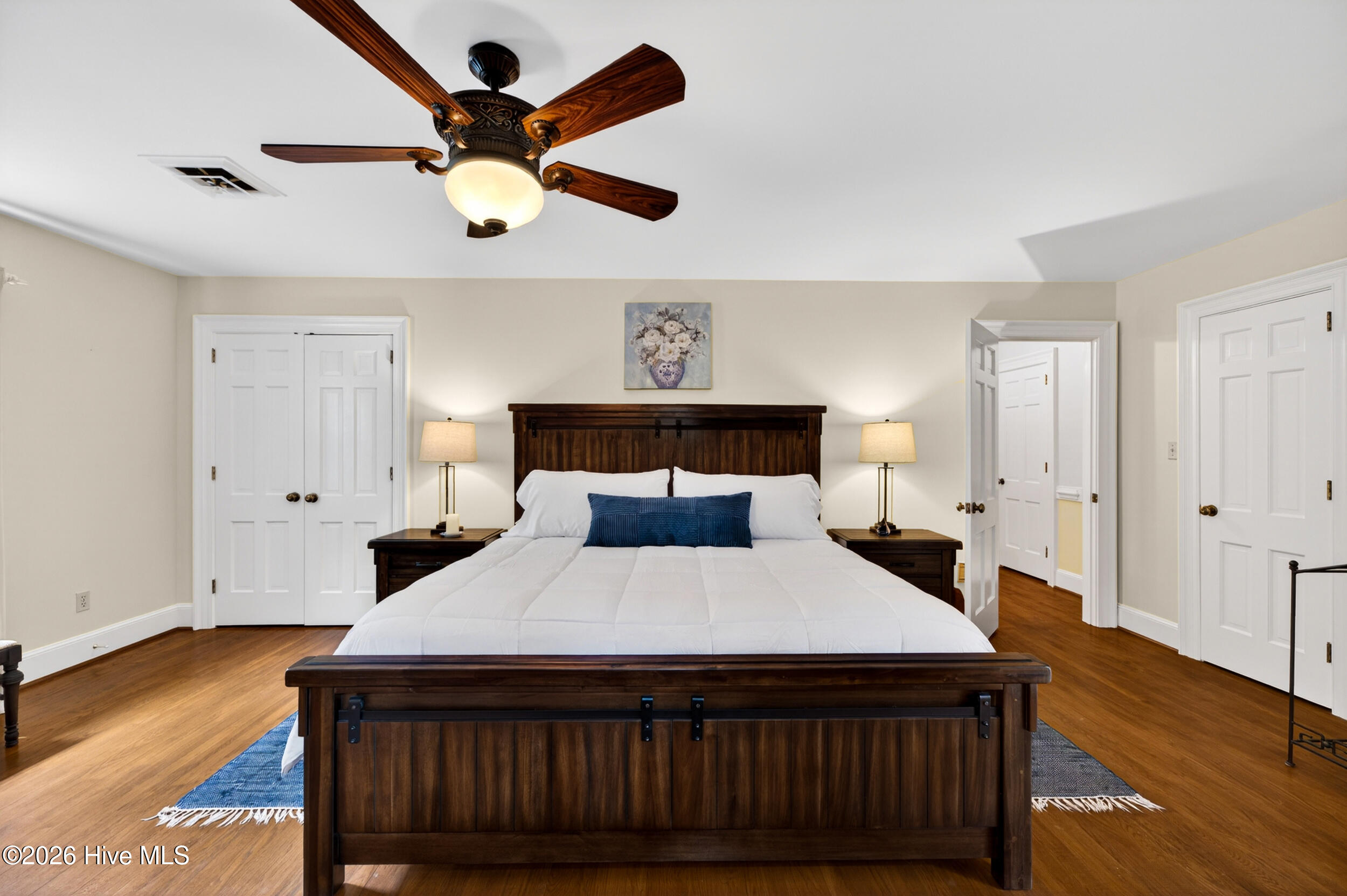 200 E Park Avenue Property Photo 26