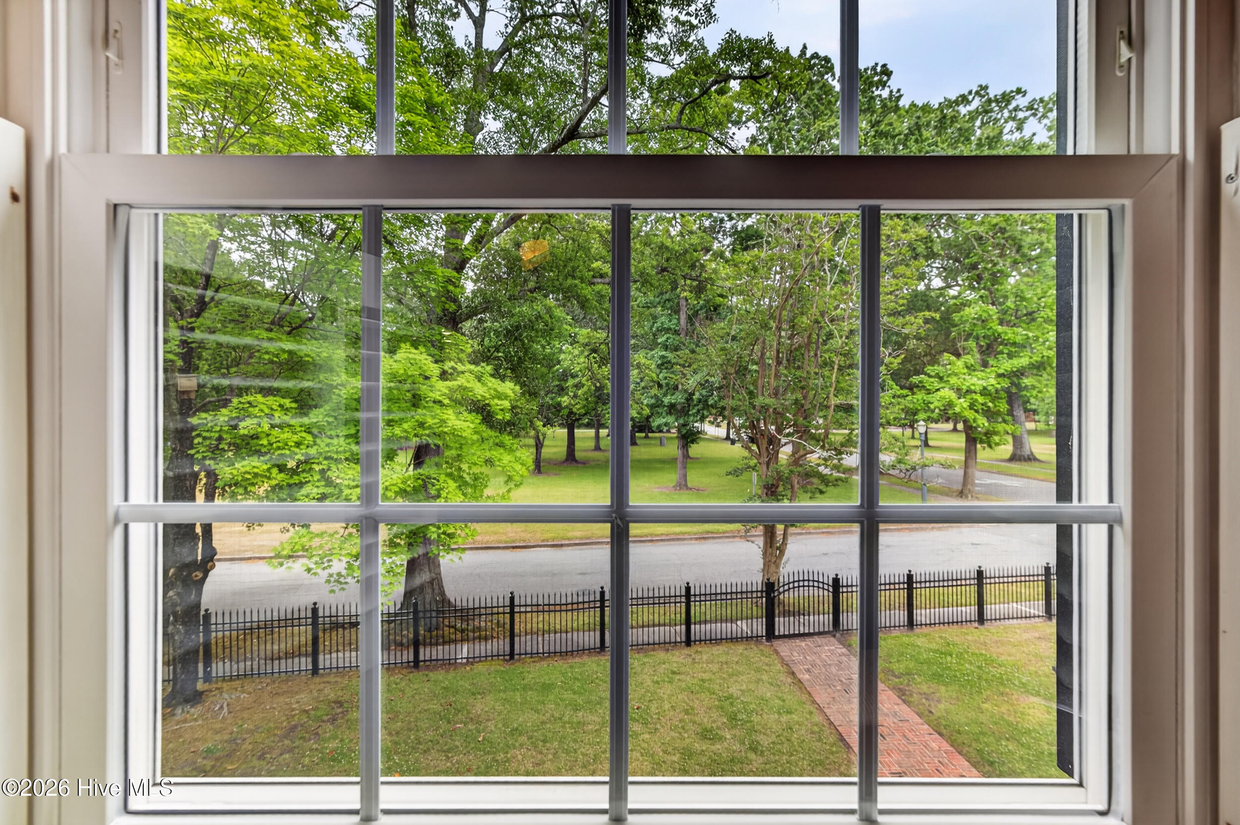 200 E Park Avenue Property Photo 30